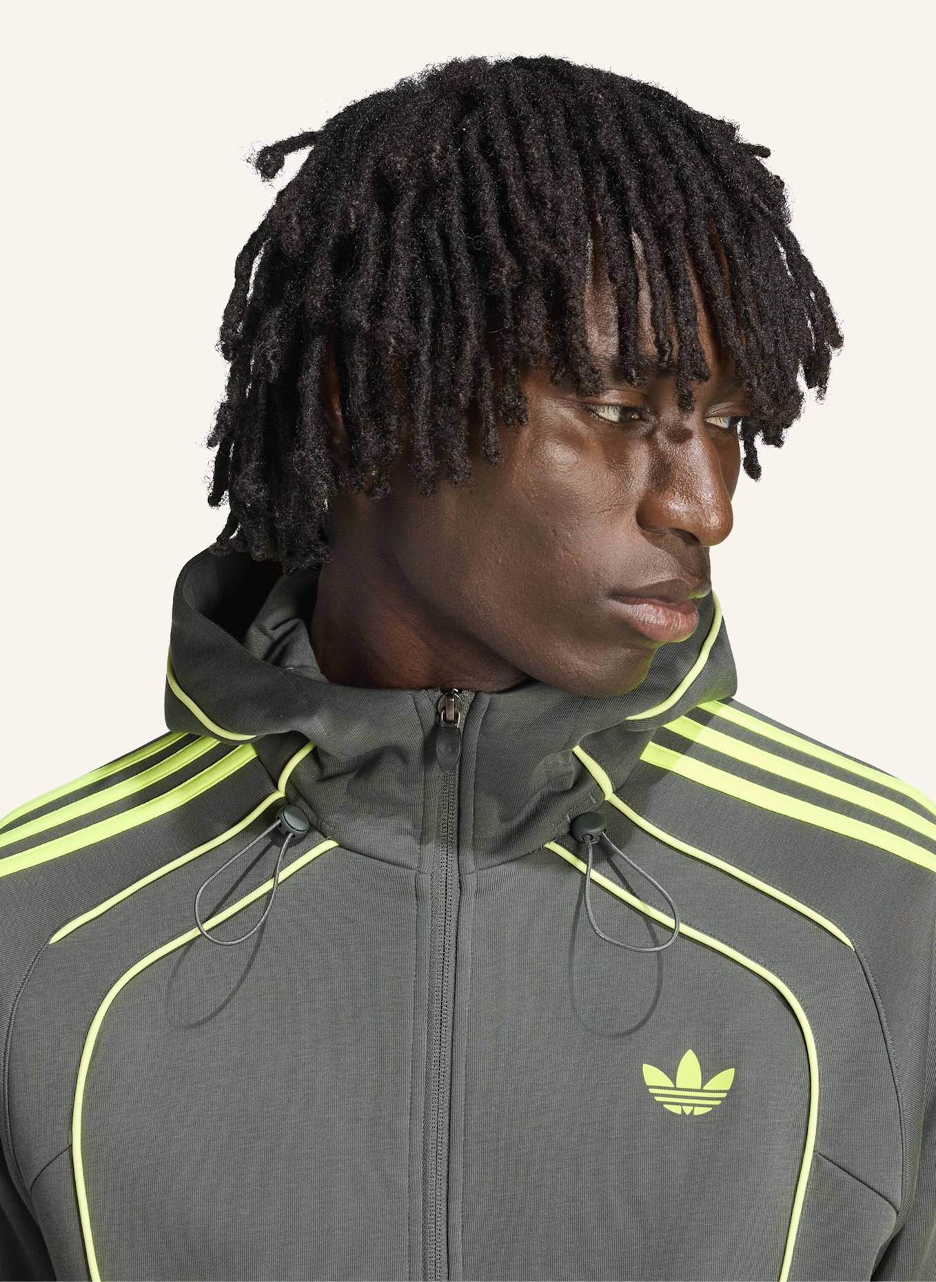 adidas Originals SPACER TEAMGEIST 26 CUTLINE KAPUZENJACKE: SCHWARZ