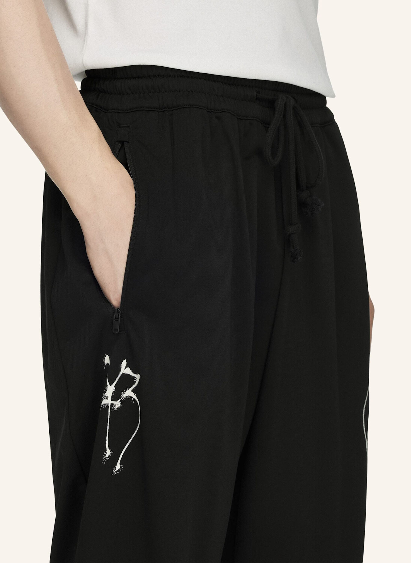 Y-3 Y-3 CHITO GRAFIK TRAININGSHOSE: SCHWARZ