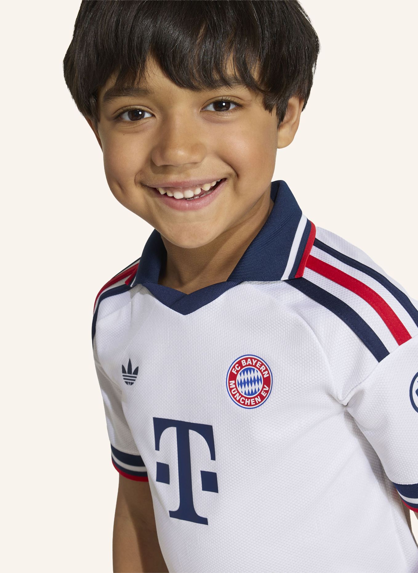 adidas FC BAYERN MÜNCHEN 26/27 KIDS AUSWÄRTSSET: WEISS