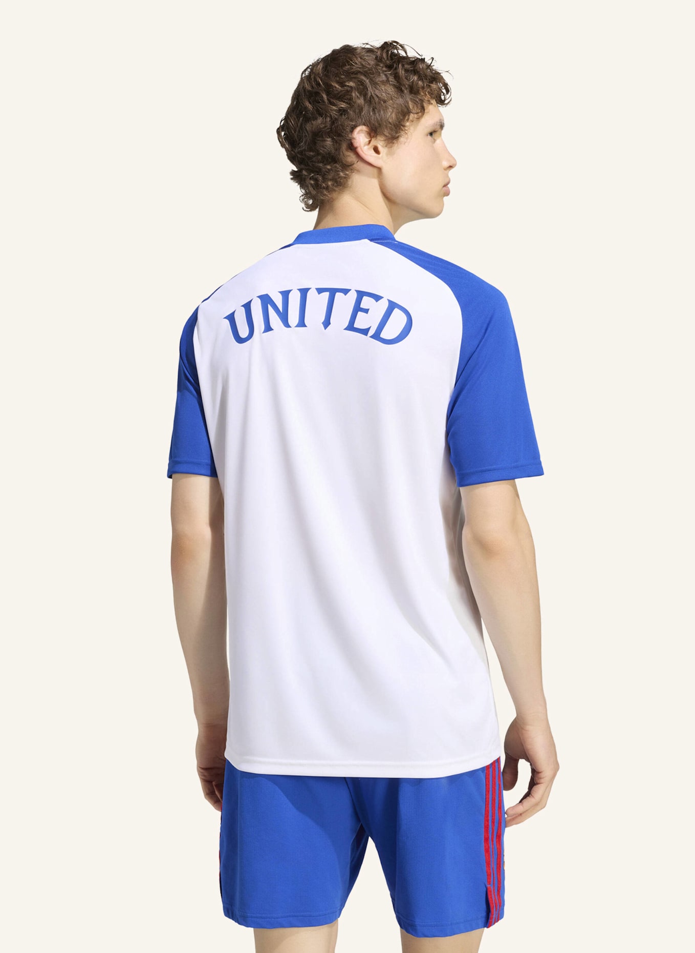 adidas MANCHESTER UNITED 26/27 PRE-MATCH TRIKOT: WEISS