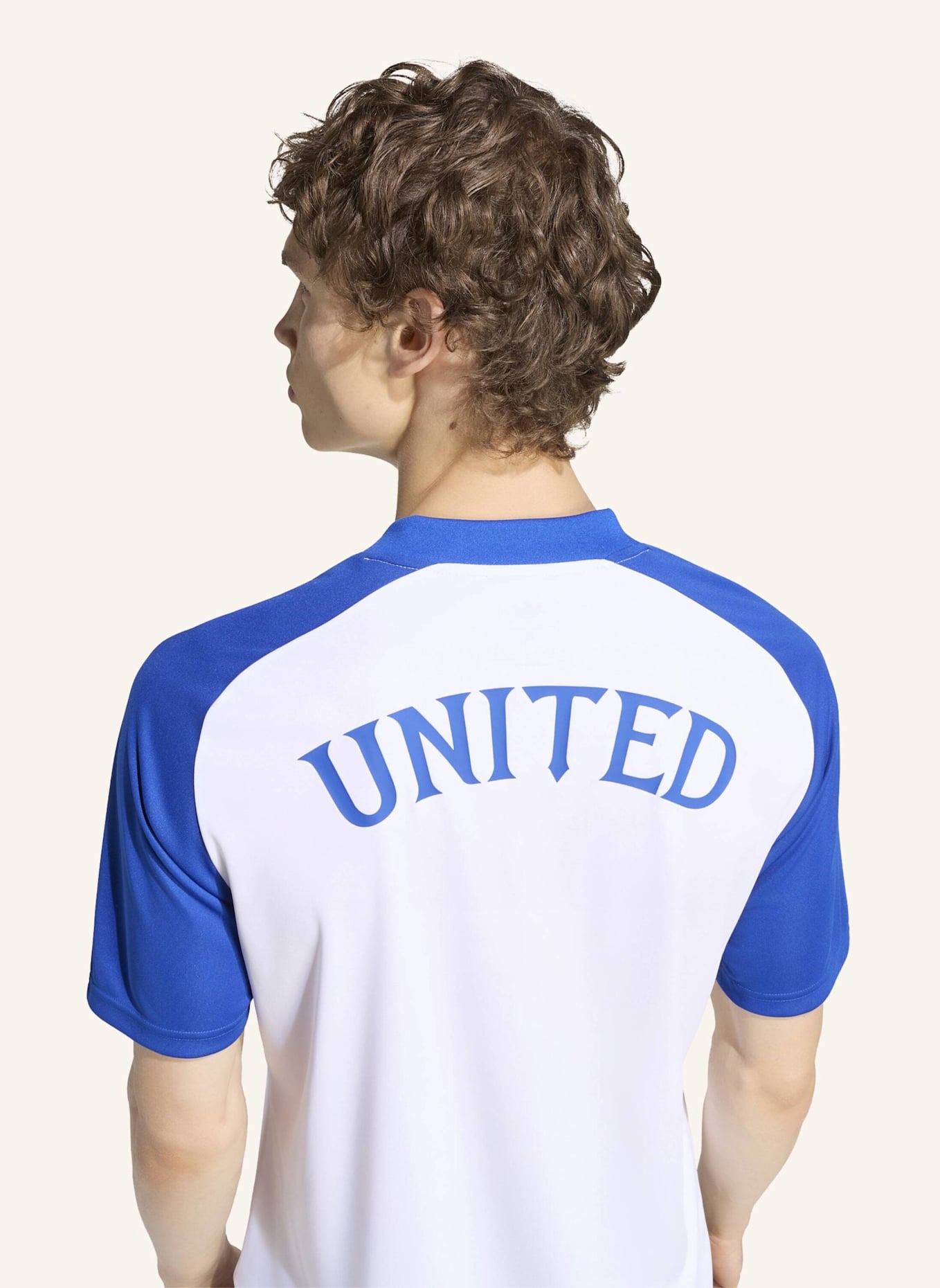 adidas MANCHESTER UNITED 26/27 PRE-MATCH TRIKOT: WEISS