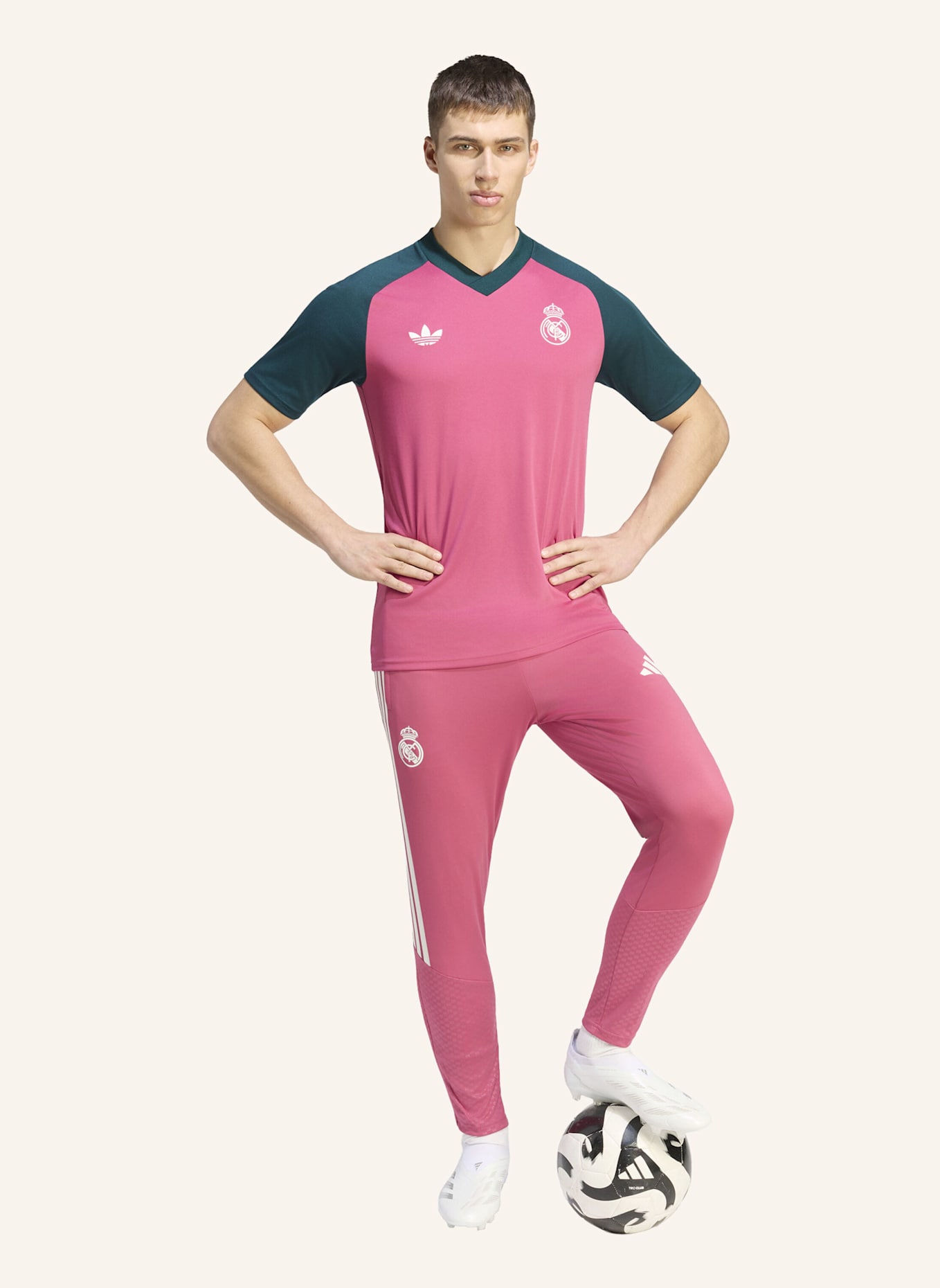 adidas REAL MADRID 26/27 PRE-MATCH TRIKOT: ROSA/ GRÜN