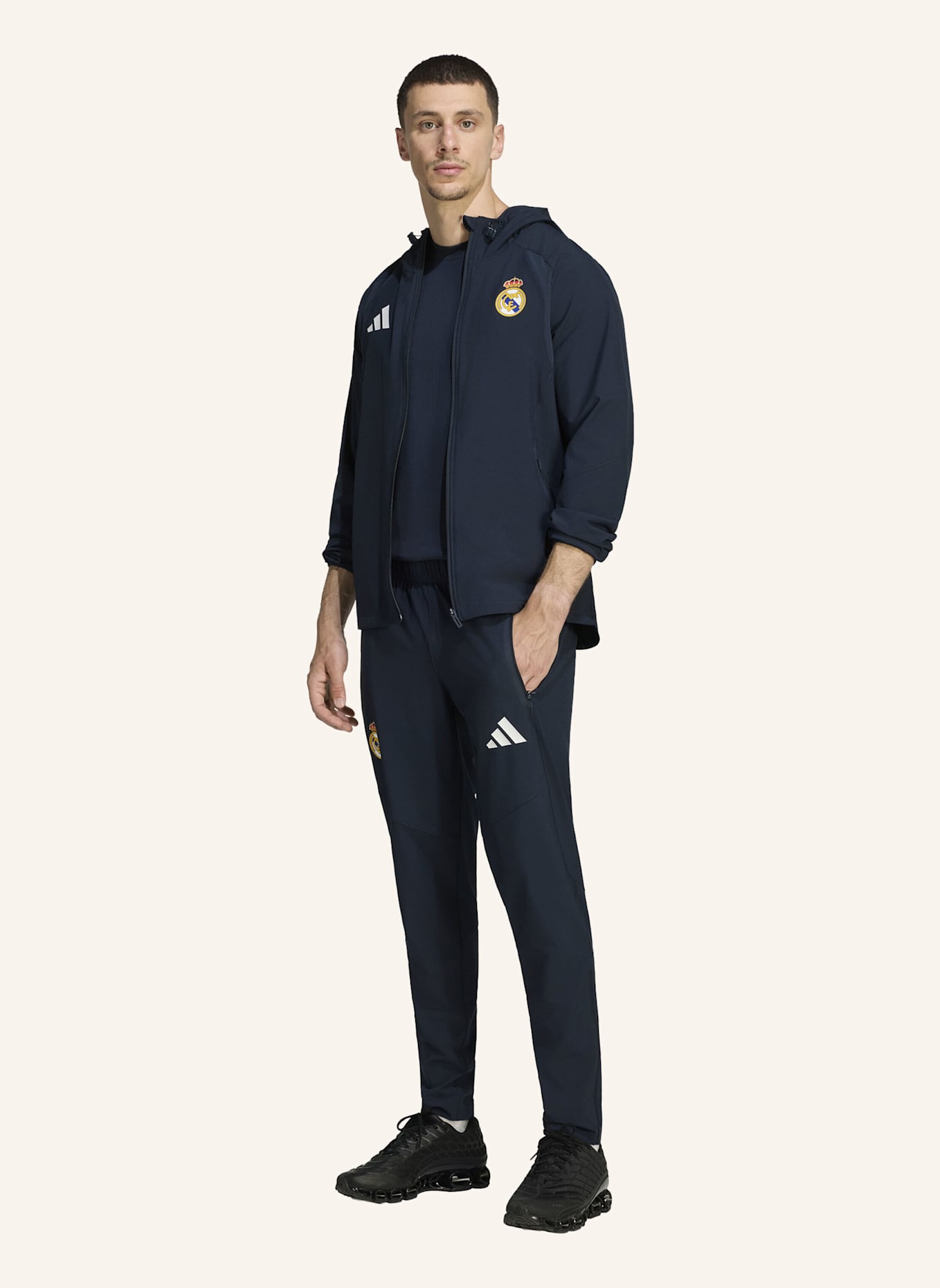 adidas REAL MADRID TIRO TRAVEL WINDBREAKER, DURCHGEHENDER REISSVERSCHLUSS: BLAU