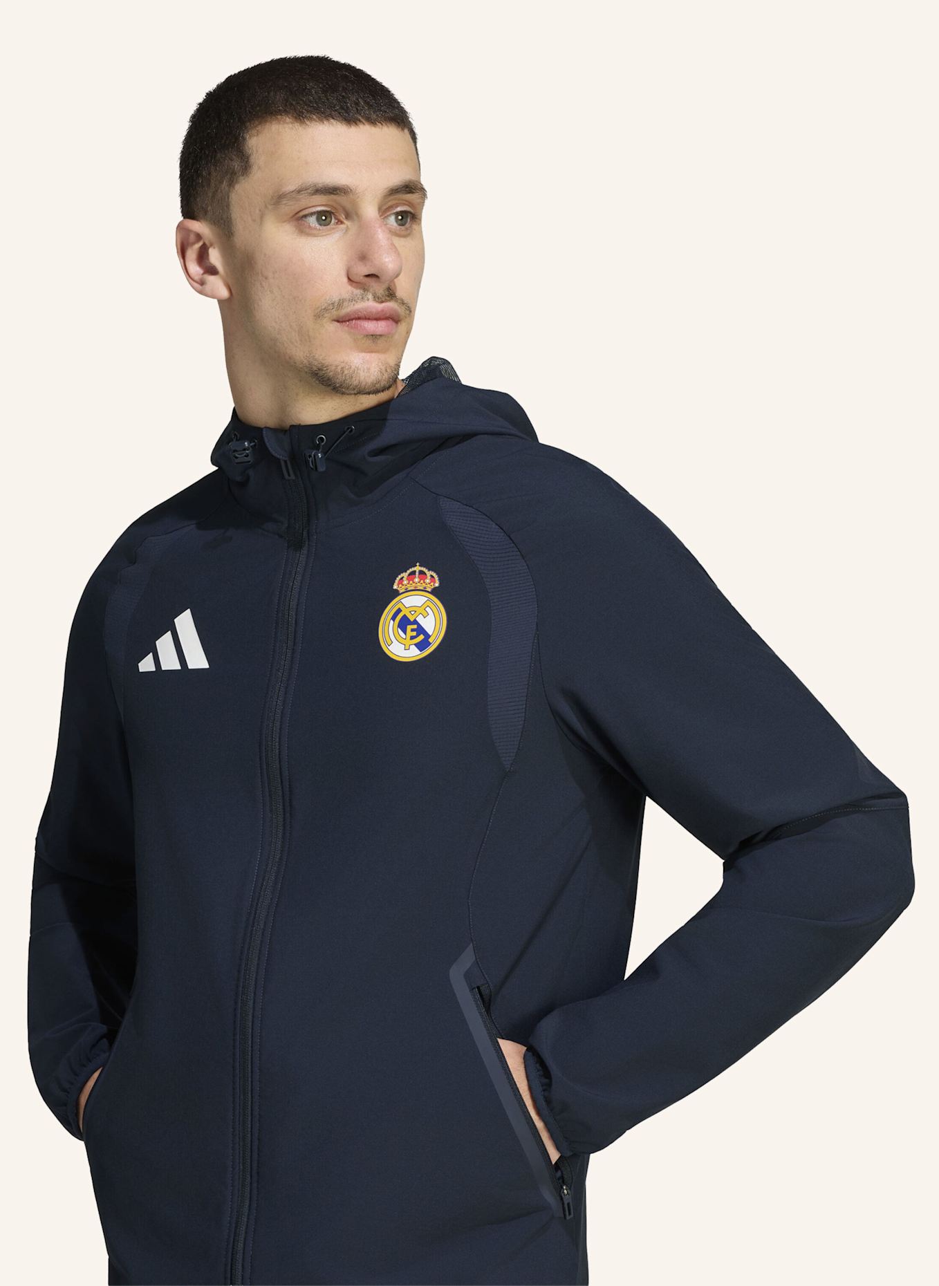 adidas REAL MADRID TIRO TRAVEL WINDBREAKER, DURCHGEHENDER REISSVERSCHLUSS: BLAU