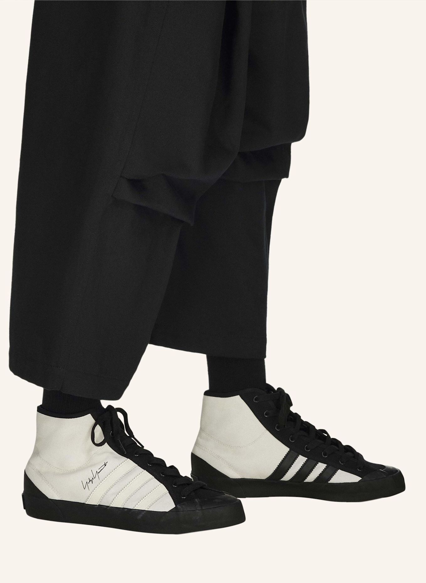 Y-3 Y-3 HOSE, TWILL, WEITES BEIN: SCHWARZ