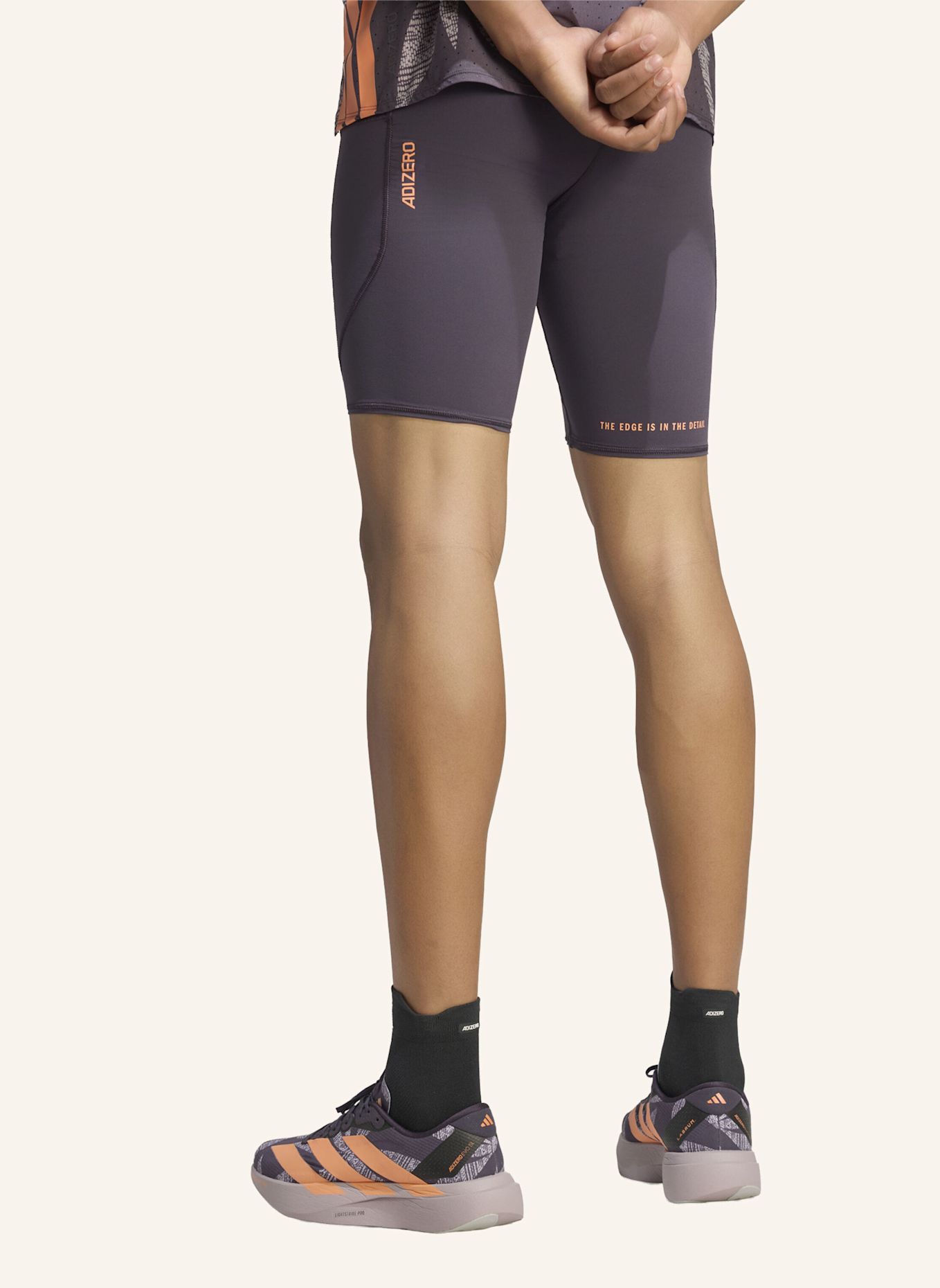 adidas ADIDAS RUNNING X LABRUM LEGGINGS, KURZ: SCHWARZ