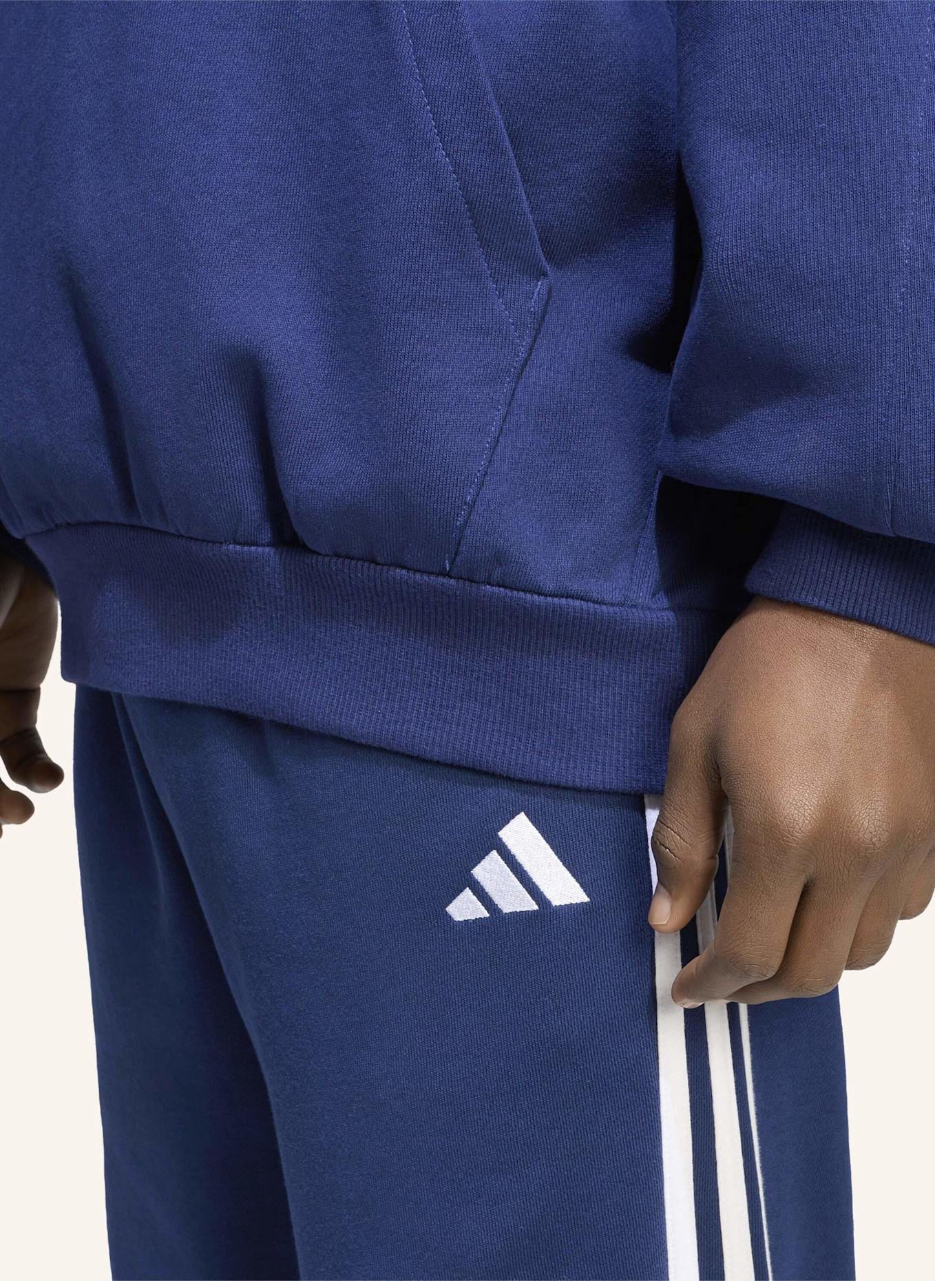 adidas ESSENTIALS 3-STREIFEN HOSE, FRENCH TERRY, SCHMAL ZULAUFEND, BÜNDCHEN: WEISS
