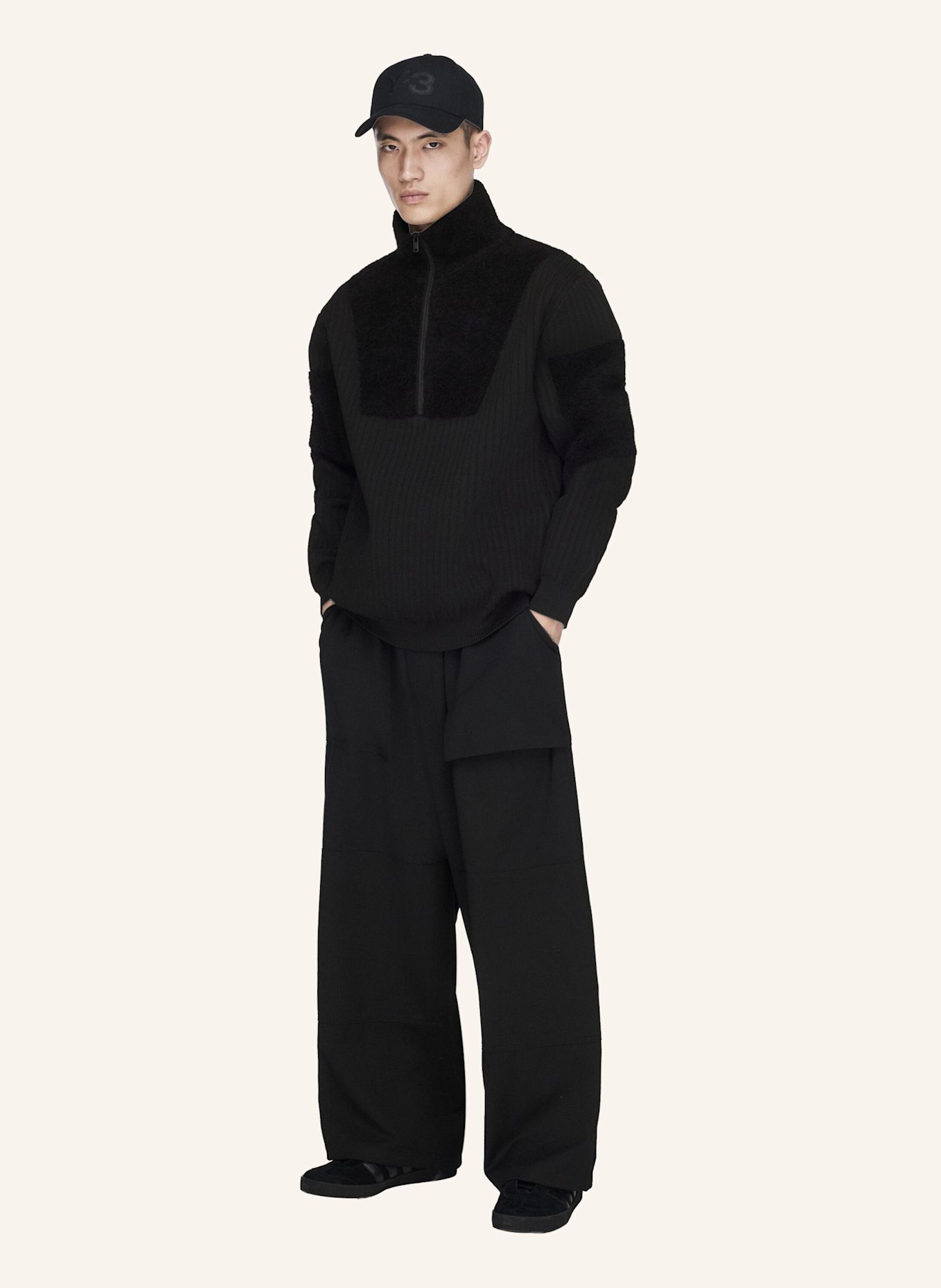 Y-3 Y-3 KNITTED PANEL BLOCKED HALF ZIP SWEATSHIRT: SCHWARZ