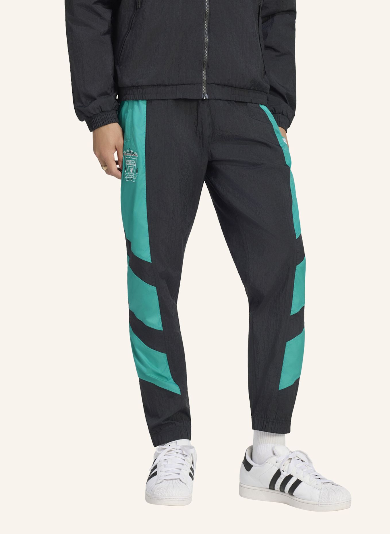 adidas FC LIVERPOOL EQT TRAININGSHOSE: SCHWARZ / GRÜN