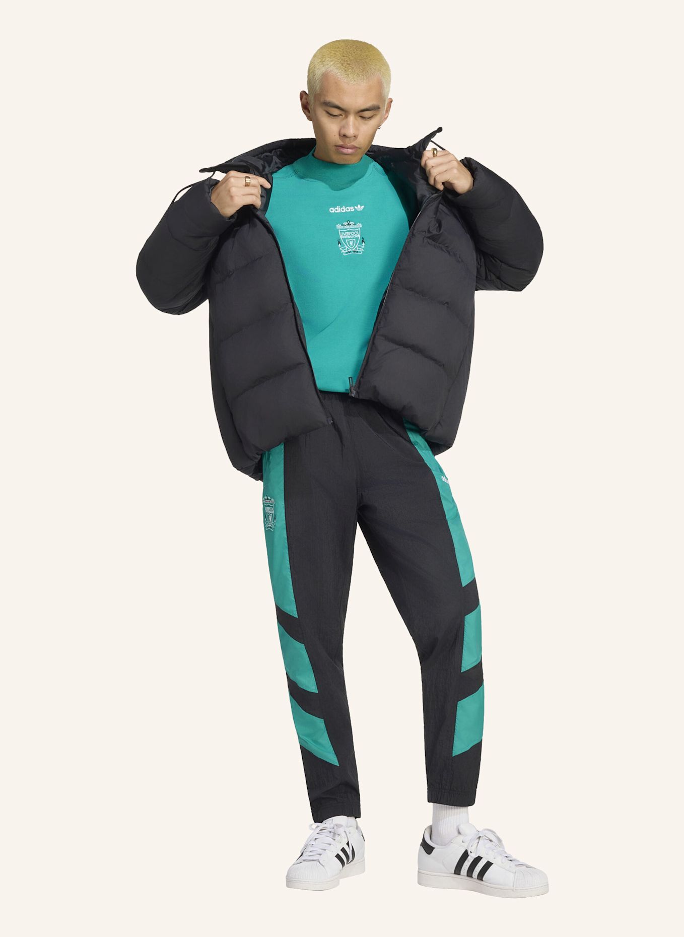 adidas LIVERPOOL FC EQT DAUNENJACKE: SCHWARZ