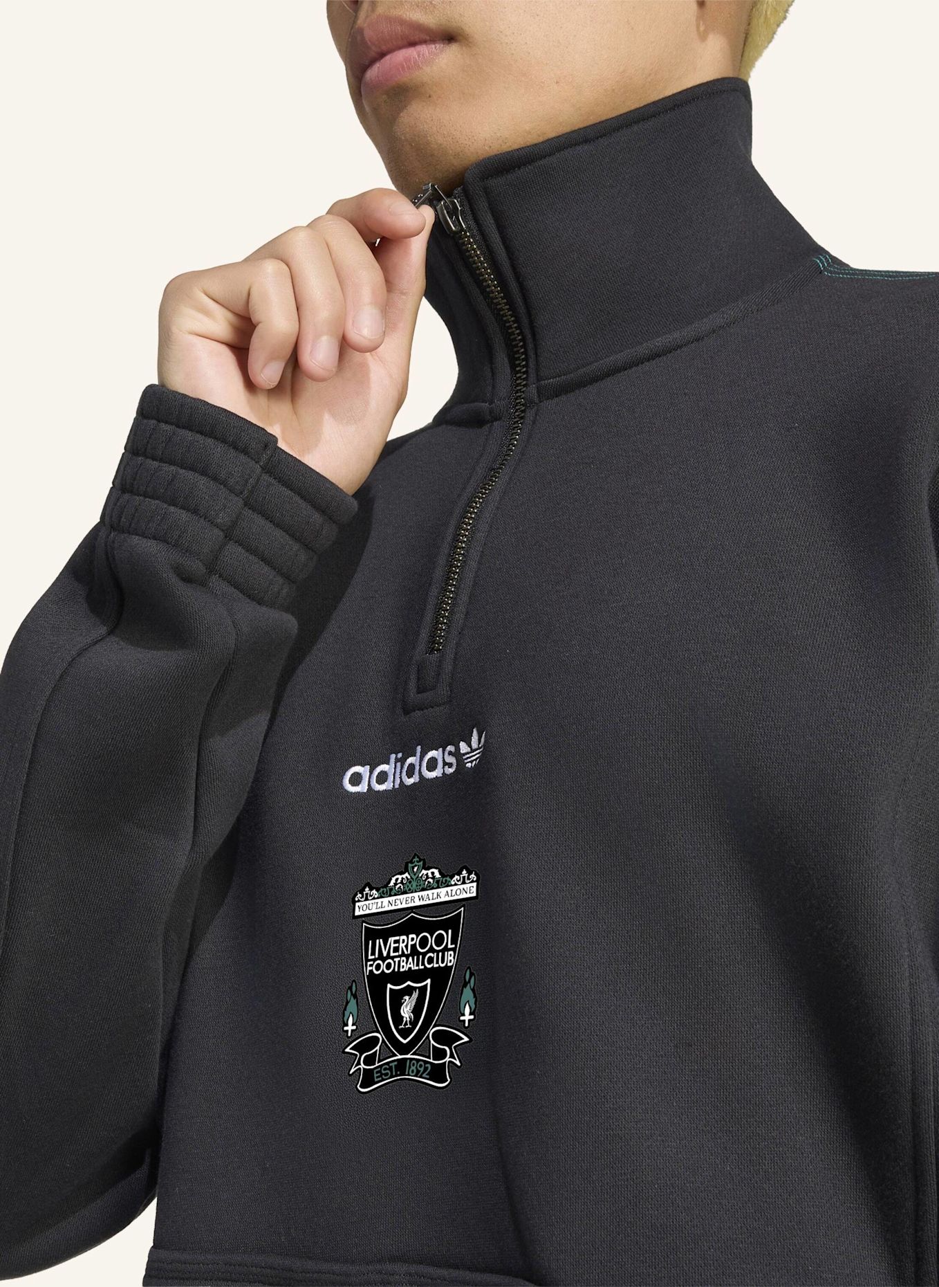 adidas LIVERPOOL FC EQT OBERTEIL, REISSVERSCHLUSS BIS ZUR BRUST: SCHWARZ