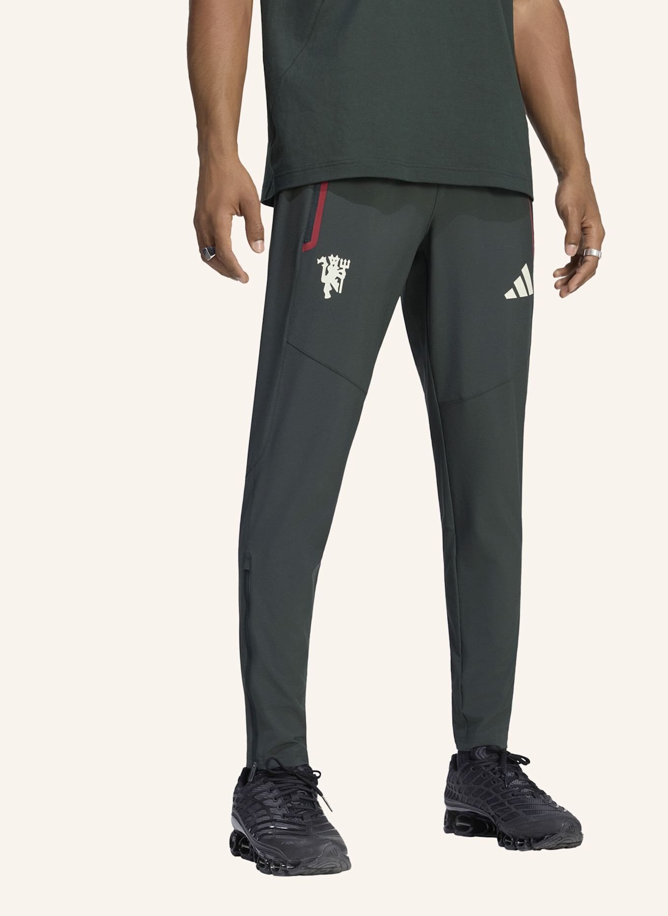 adidas MANCHESTER UNITED TIRO TECH HOSE: GRÜN