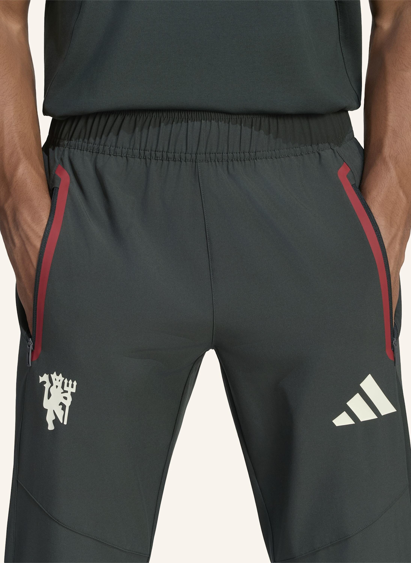 adidas MANCHESTER UNITED TIRO TECH HOSE: GRÜN