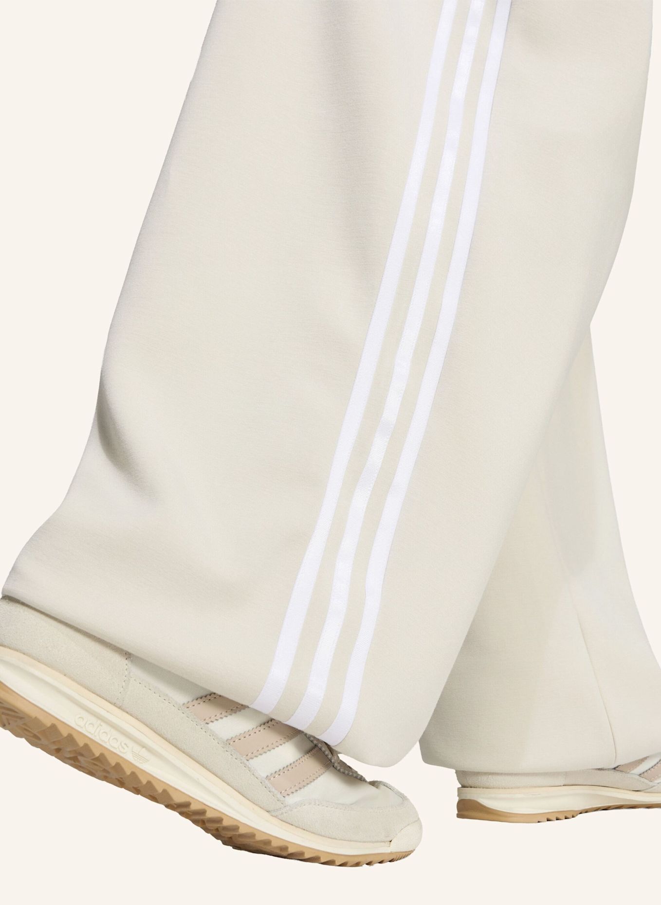 adidas Originals Sweatpants: GRAU
