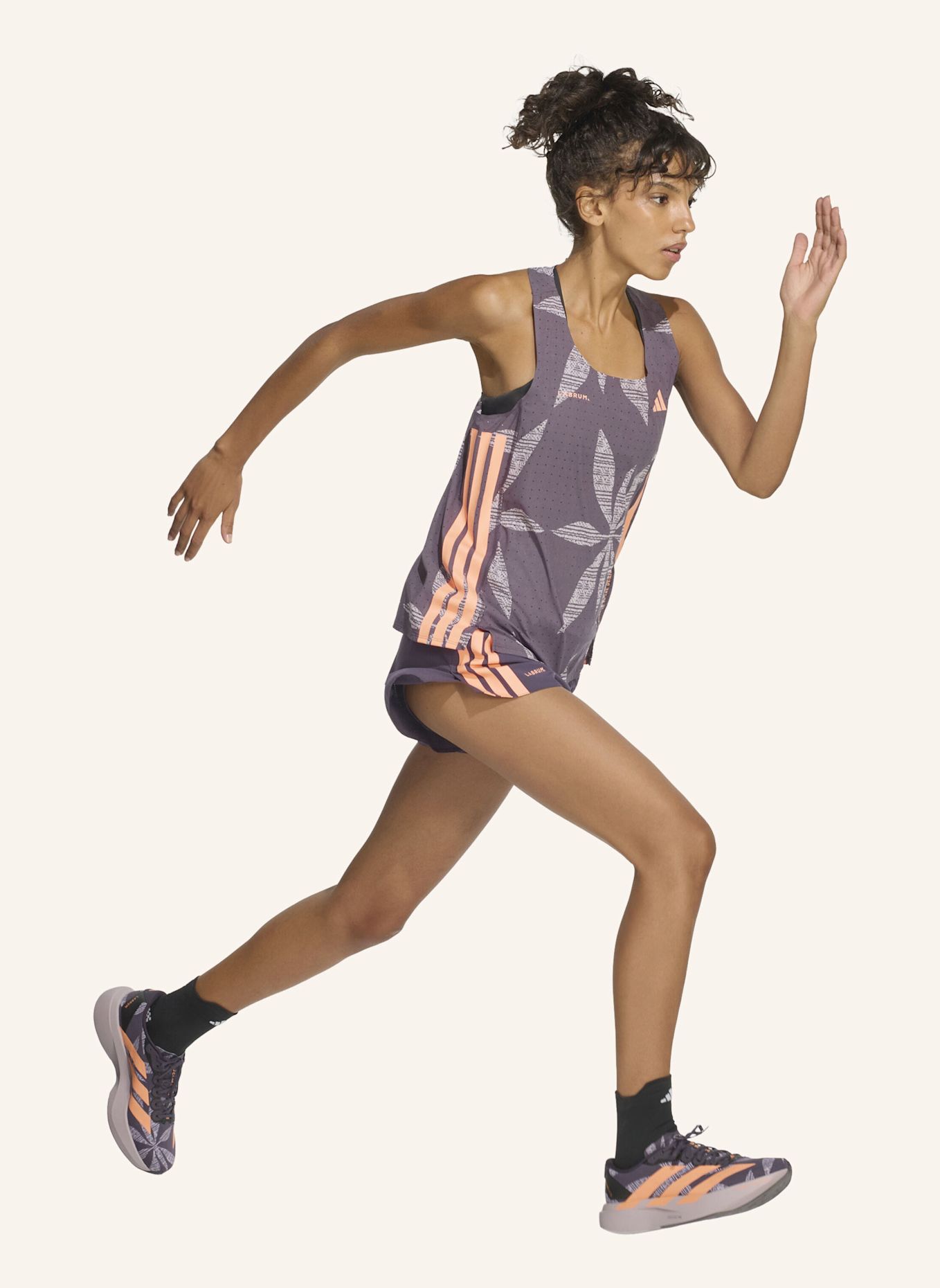 adidas ADIDAS RUNNING X LABRUM SINGLET: SCHWARZ / LILA