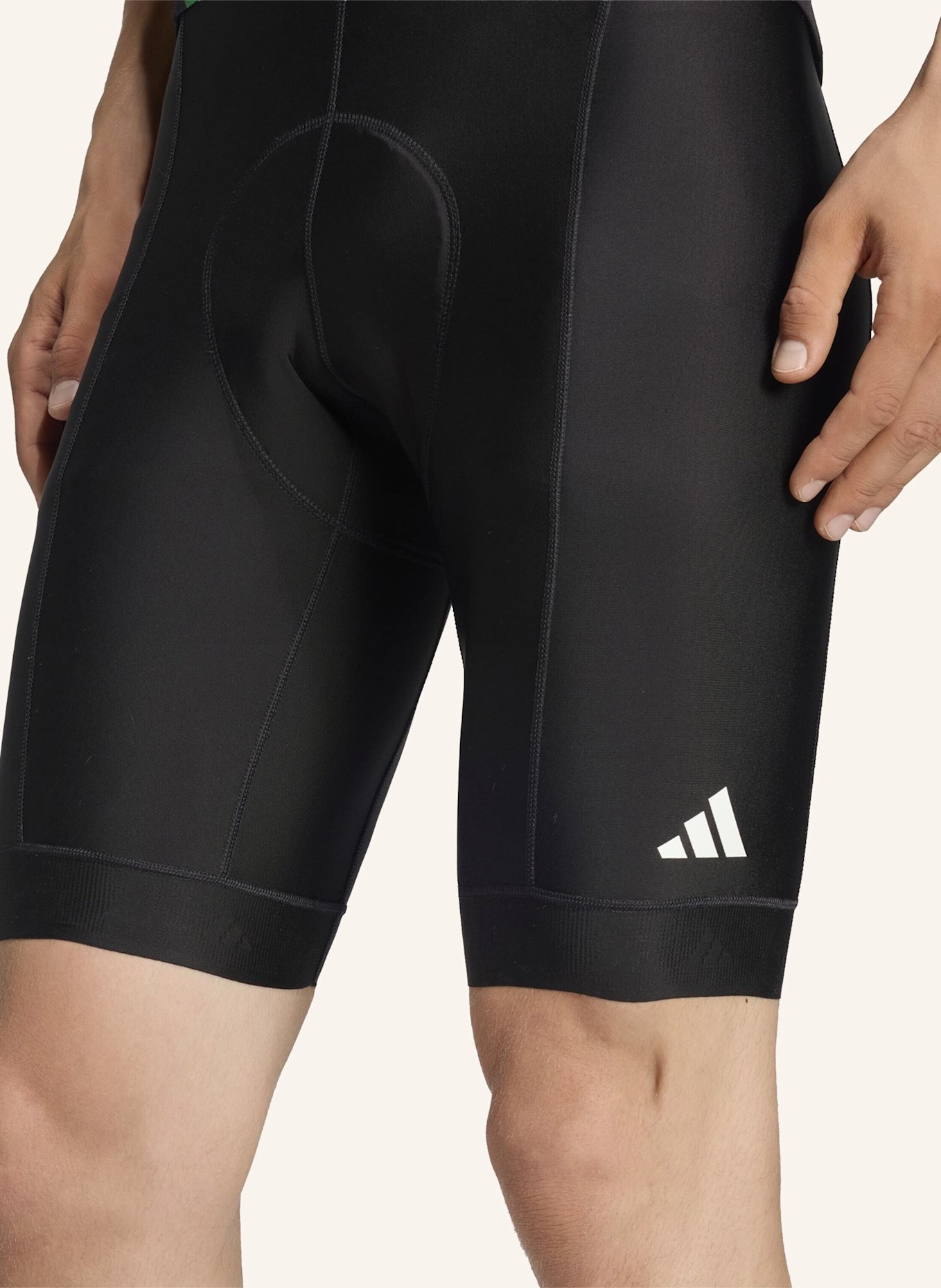 adidas MERCEDES - AMG PETRONAS FORMULA 1 TEAM GIRO DI MERCEDES TRÄGERSHORTS: SCHWARZ