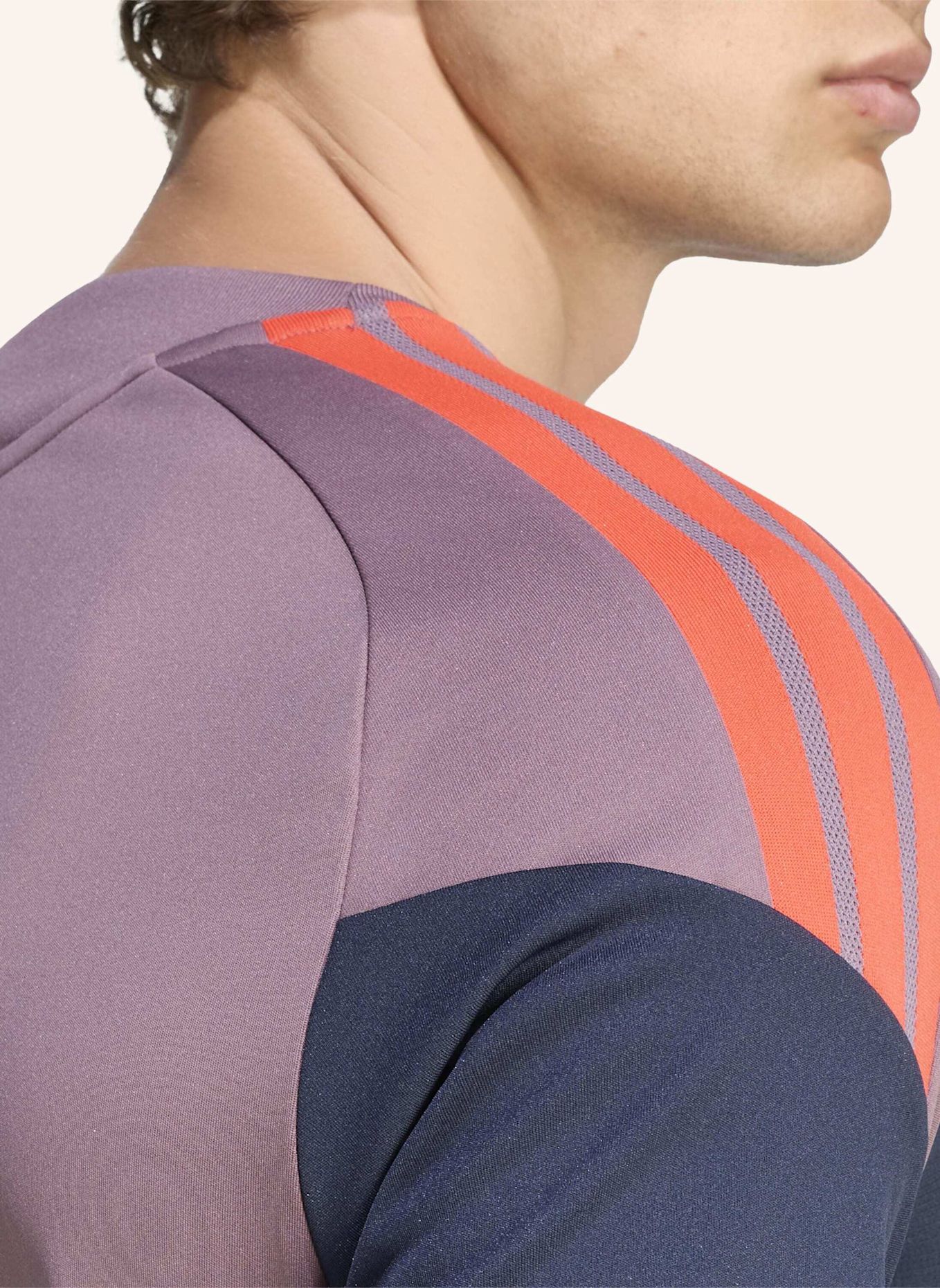 adidas FC BAYERN MÜNCHEN 26/27 CUP TRAININGSTRIKOT: BRAUN / BLAU