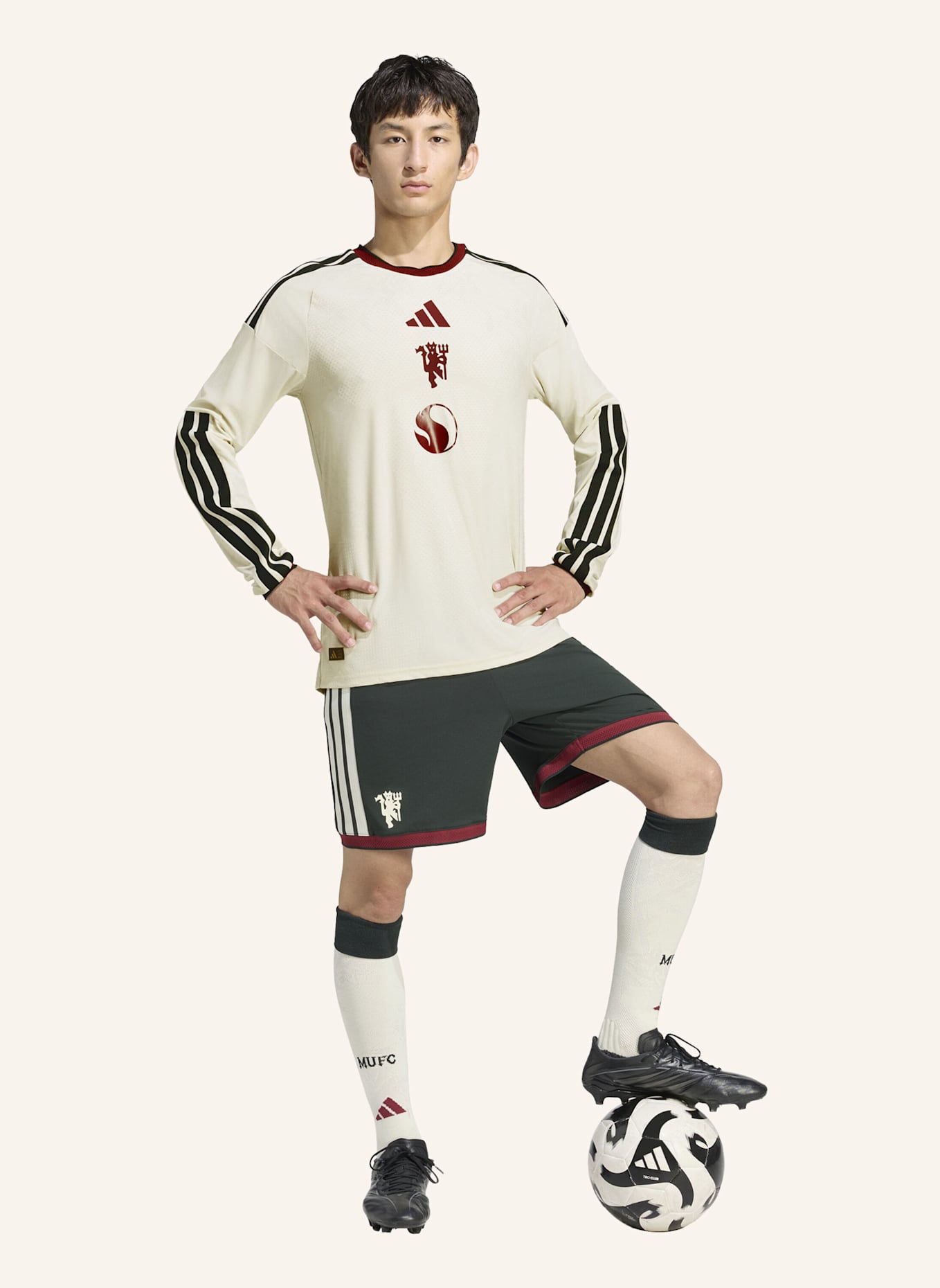 adidas MANCHESTER UNITED 26/27 AUTHENTIC AUSWEICHTRIKOT, LANGÄRMELIG: WEISS