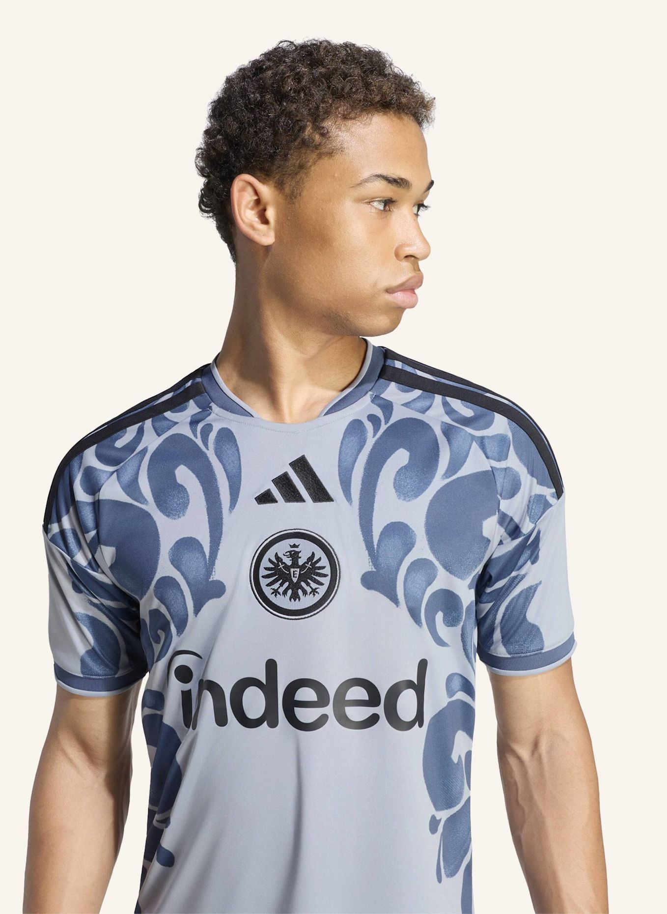 adidas EINTRACHT FRANKFURT 26/27 AUSWEICHTRIKOT: GRAU