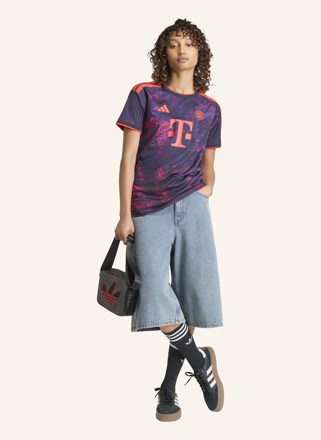 adidas FC BAYERN MÜNCHEN 26/27 AUSWEICHTRIKOT: NEONLILA / NEONROT / NEONROSA