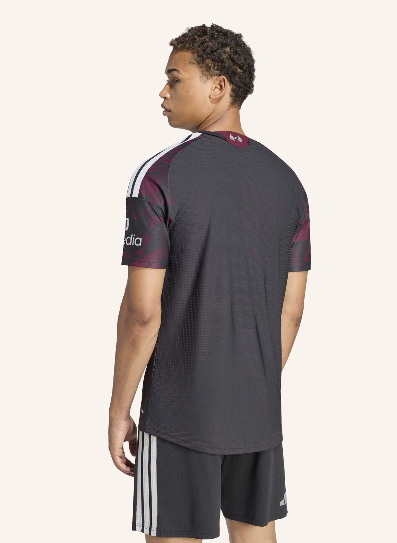 adidas LIVERPOOL FC 26/27 AUTHENTIC AUSWEICHTRIKOT: SCHWARZ