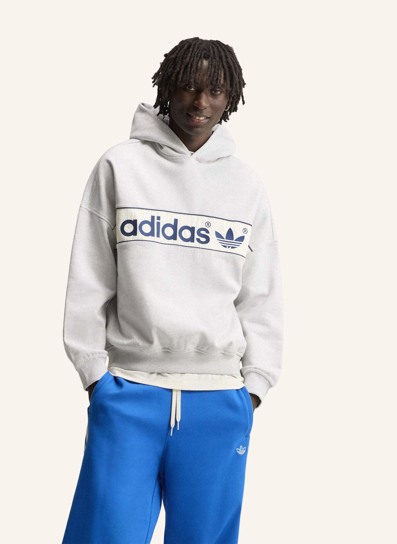 adidas Originals ADISIGNATURE NY HOODIE: GRAU