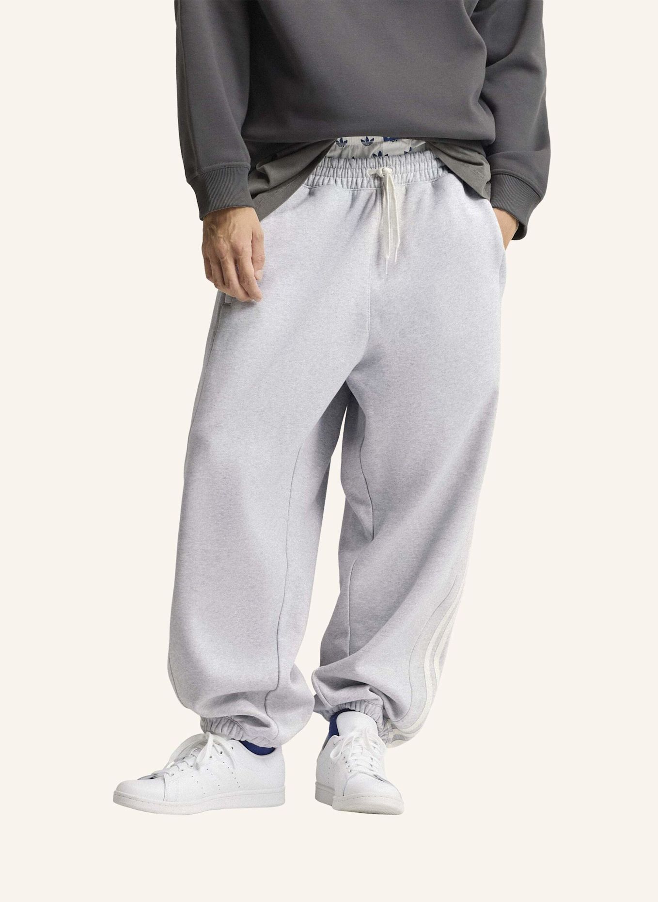 adidas Originals ADISIGNATURE NY JOGGINGHOSE: GRAU
