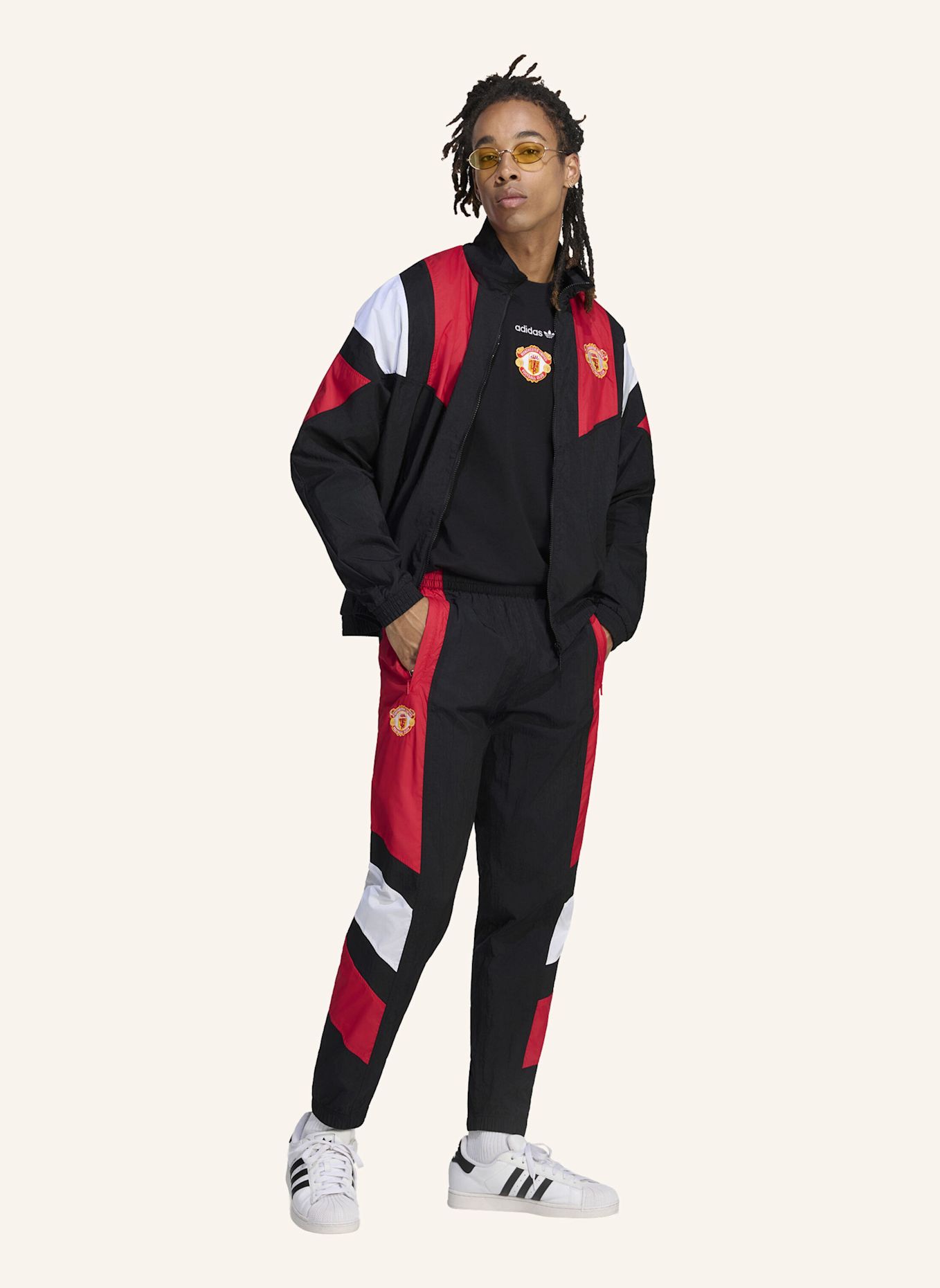 adidas MANCHESTER UNITED EQT TRACK TOP: SCHWARZ