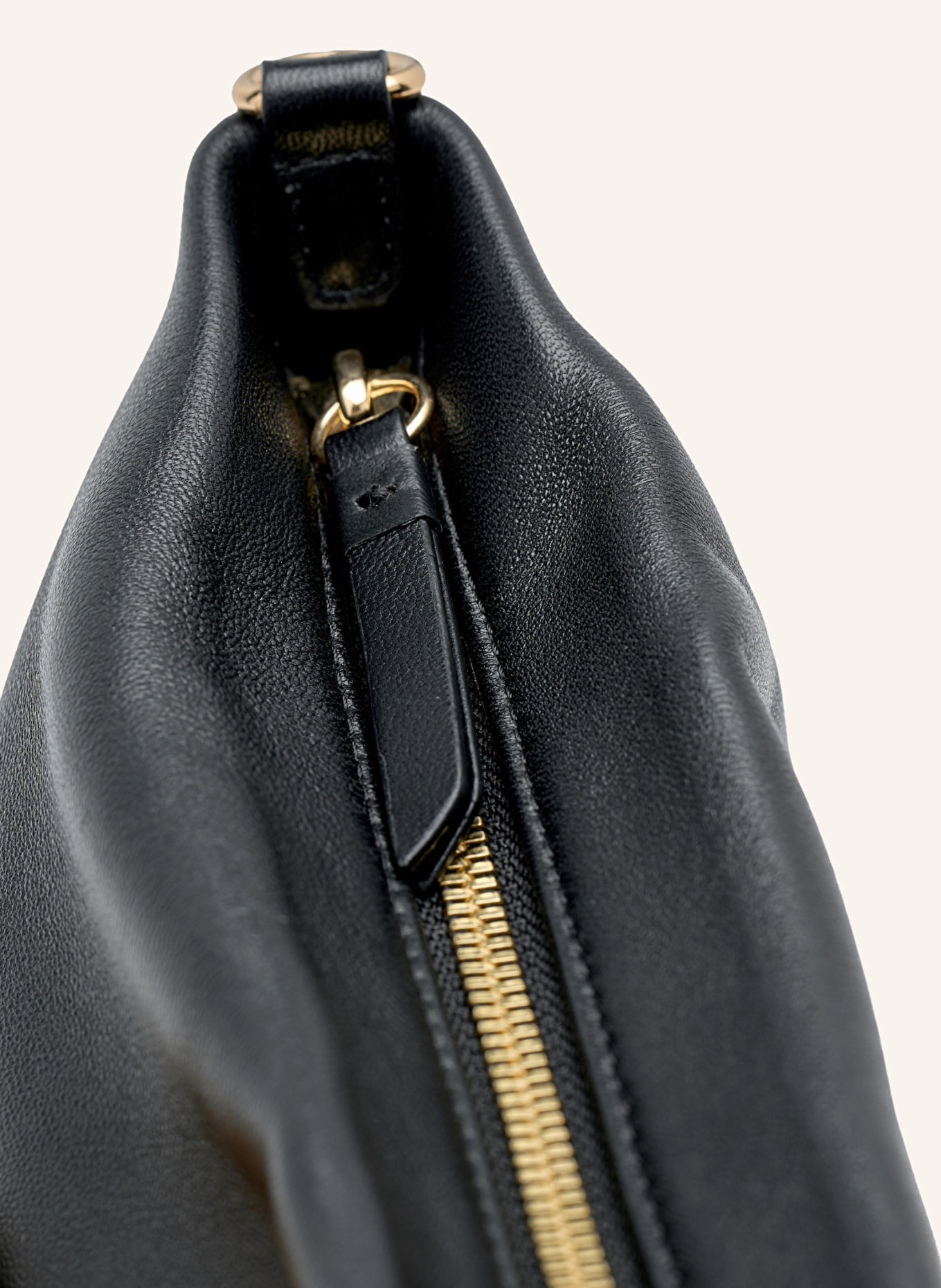 LOTTUSSE Clutch JOY: SCHWARZ