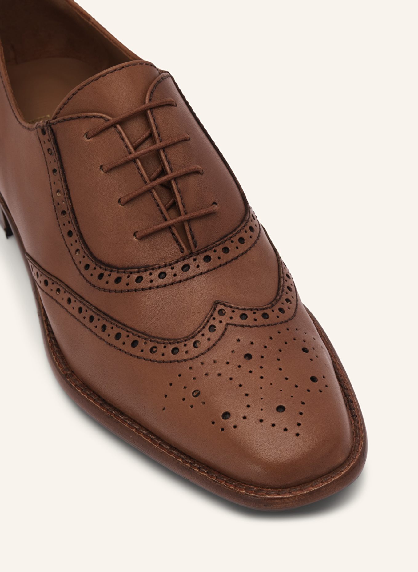 LOTTUSSE Oxford DEIA: BRAUN