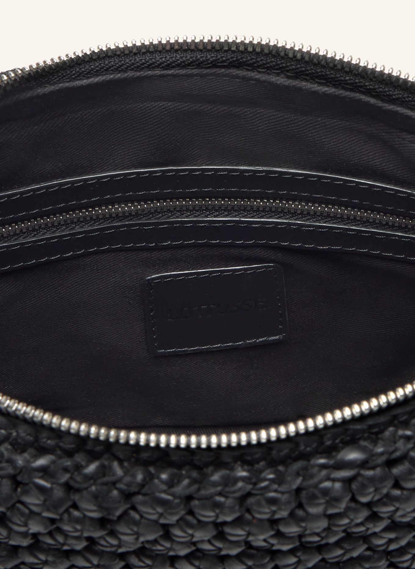 LOTTUSSE Umhängetasche NOODBAG: SCHWARZ