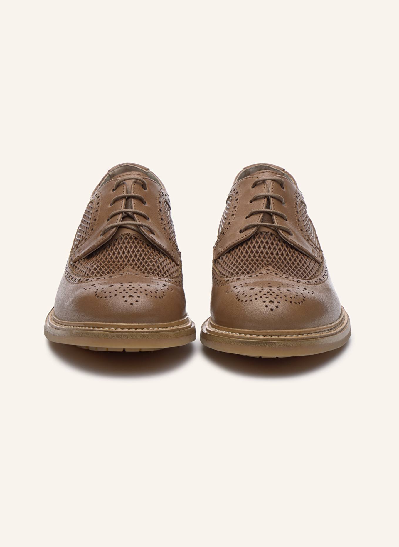 LOTTUSSE Derby WALTON: BRAUN