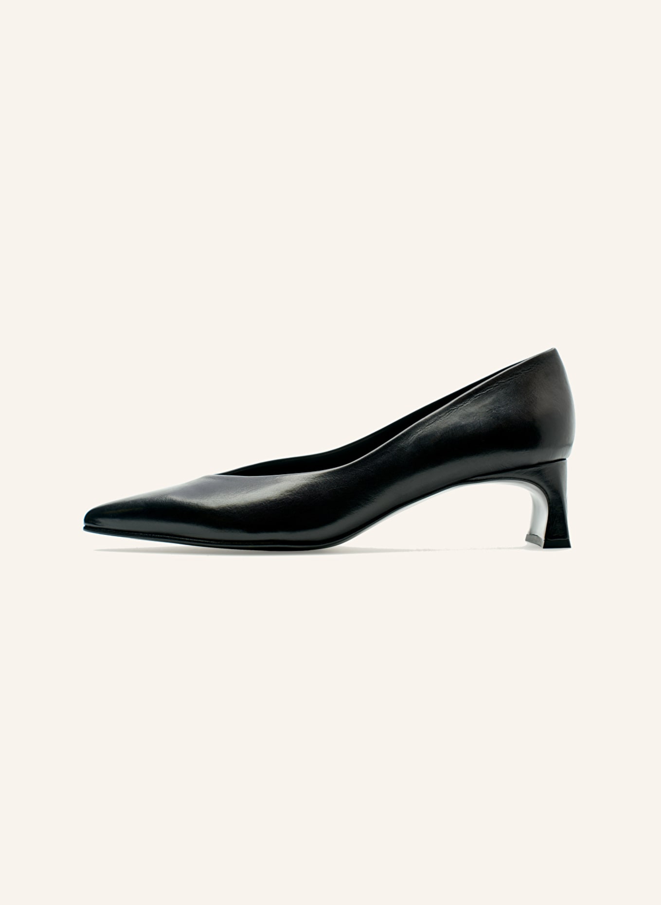 LOTTUSSE Pump CORT: SCHWARZ