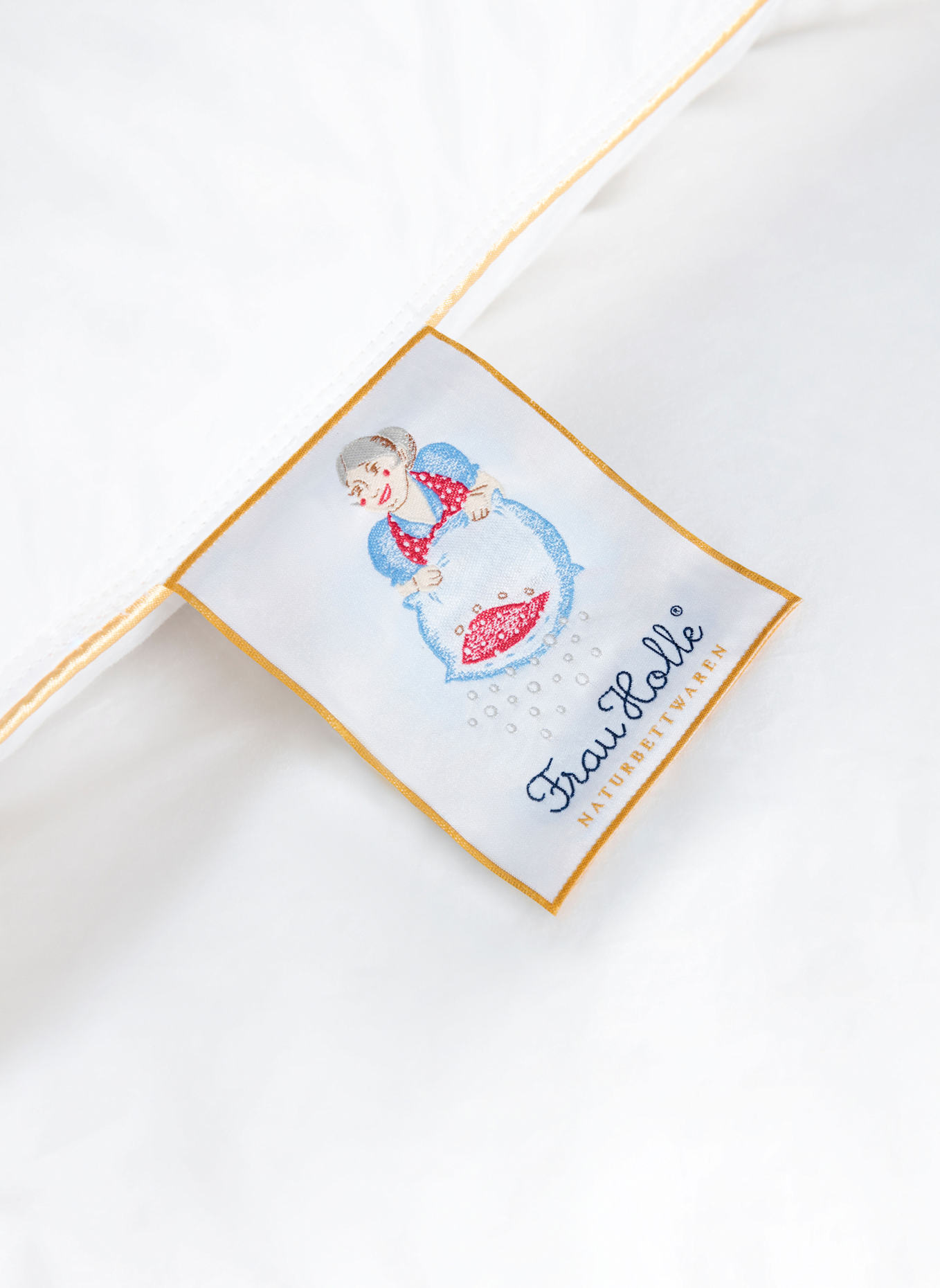 FRAU HOLLE Ganzjahresbettdecke PREMIUM: WEISS