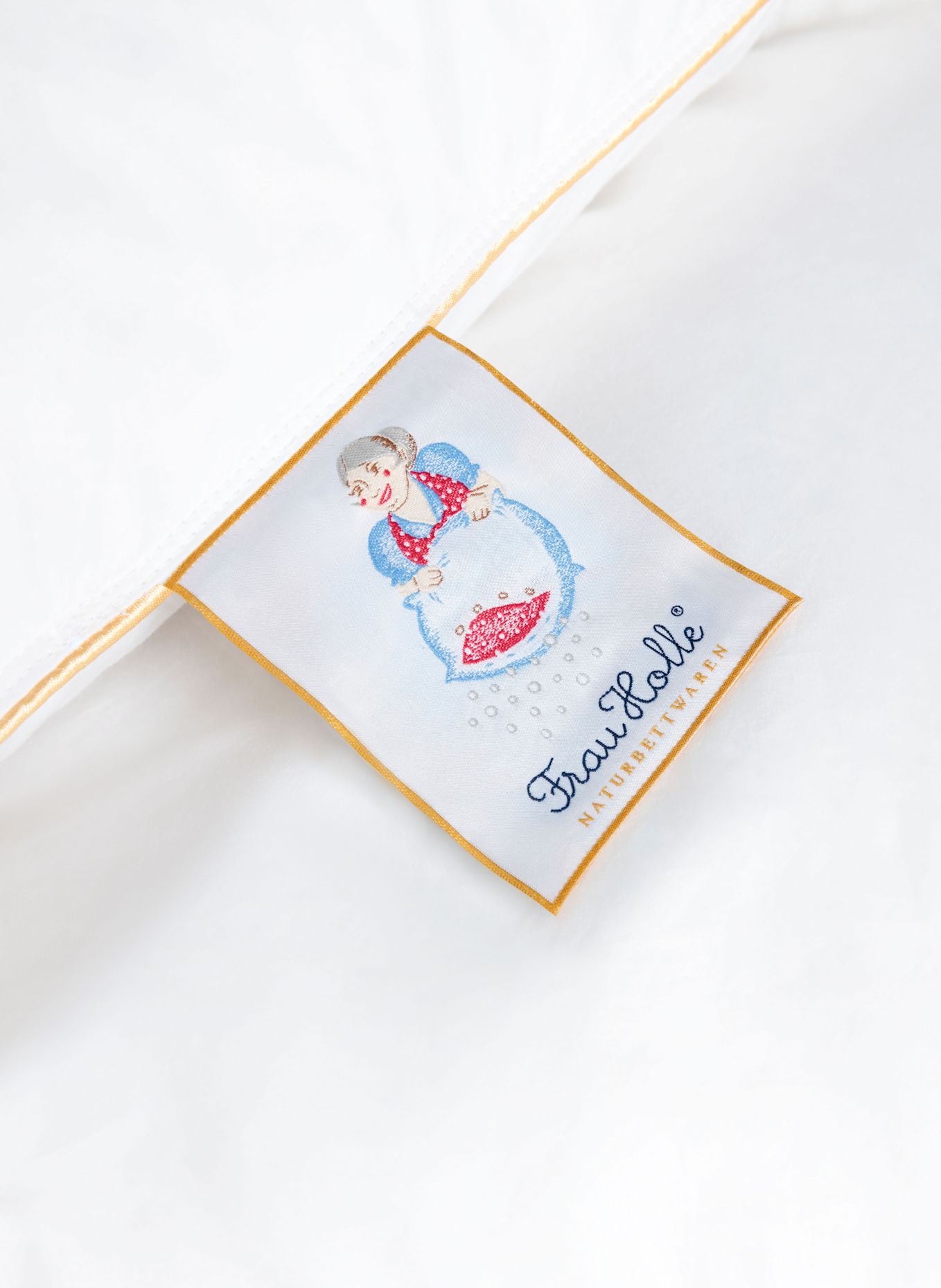 FRAU HOLLE Ganzjahresbettdecke PREMIUM: WEISS