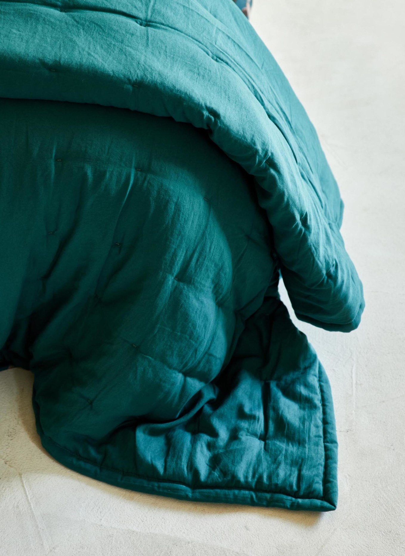 ESSENZA Tagesdecke RUTH: BLAU