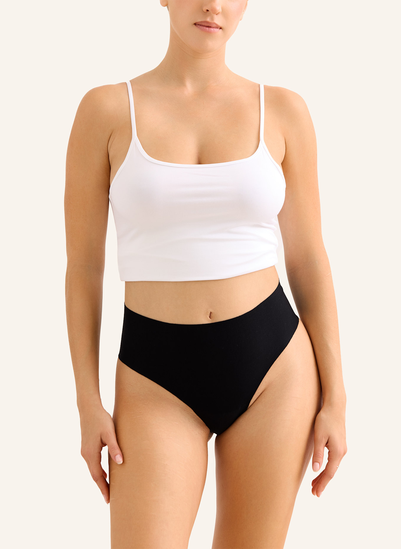 erlich textil erlich textil 3 PACK - SEAMLESS High Waist Brazil String Light Touch High Waist Brazil STRING IM 3er PACK: SCHWARZ