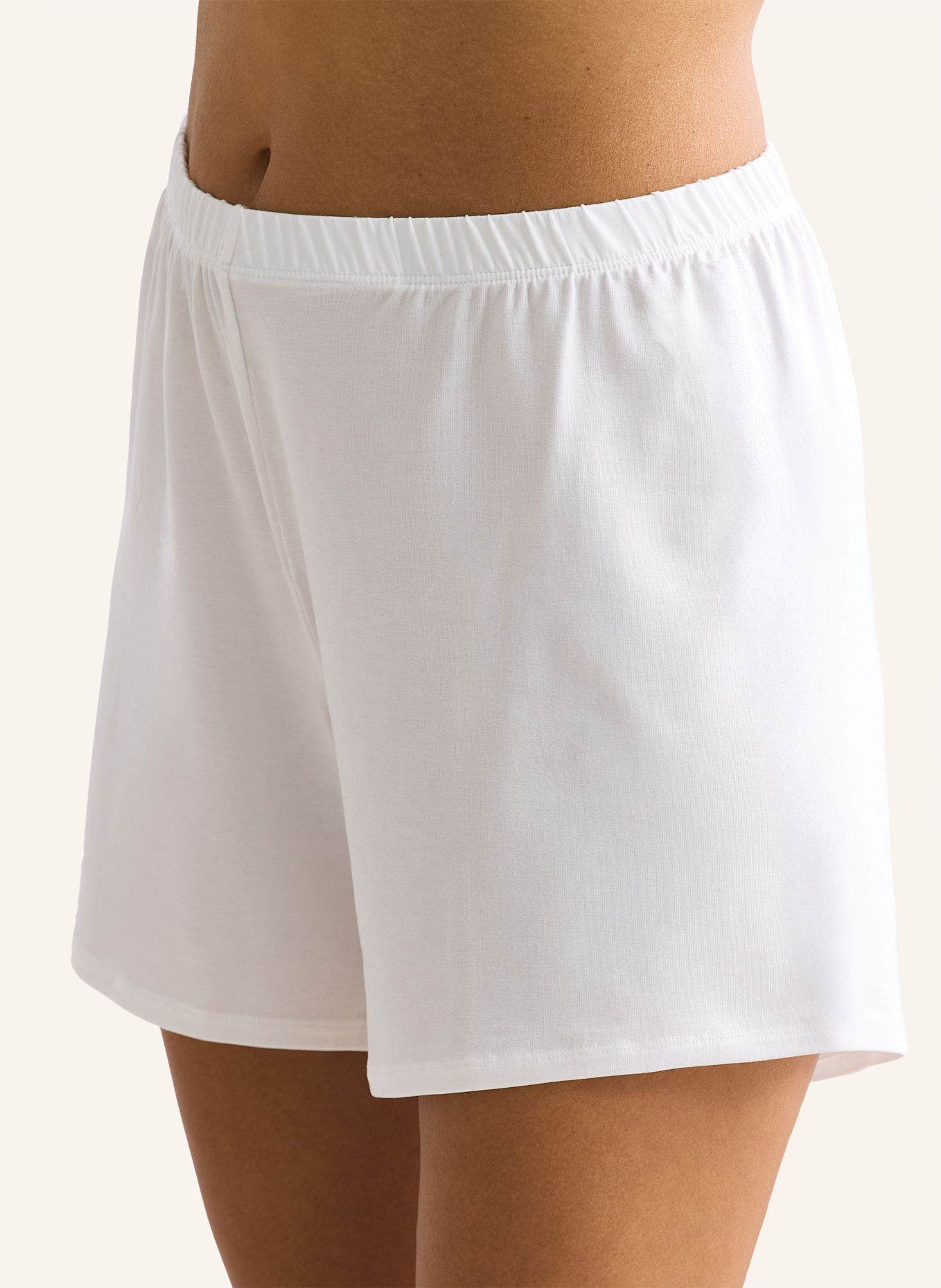 erlich textil Light Touch kurze Schlafhose mit Lyocell - seidig weich: BEIGE / WEISS