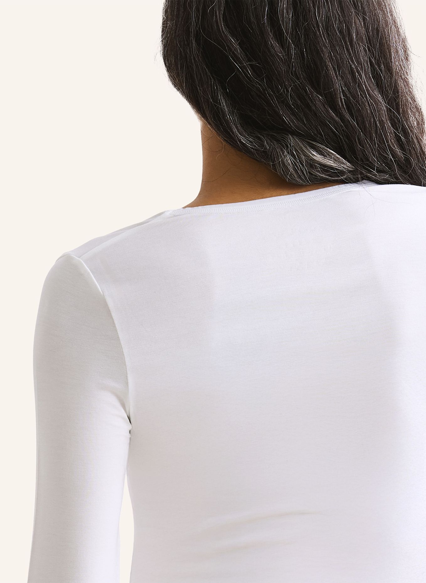 erlich textil Light Touch tiefausgeschnittenes Langarmshirt mit Lyocell - seidig weich: BEIGE / WEISS