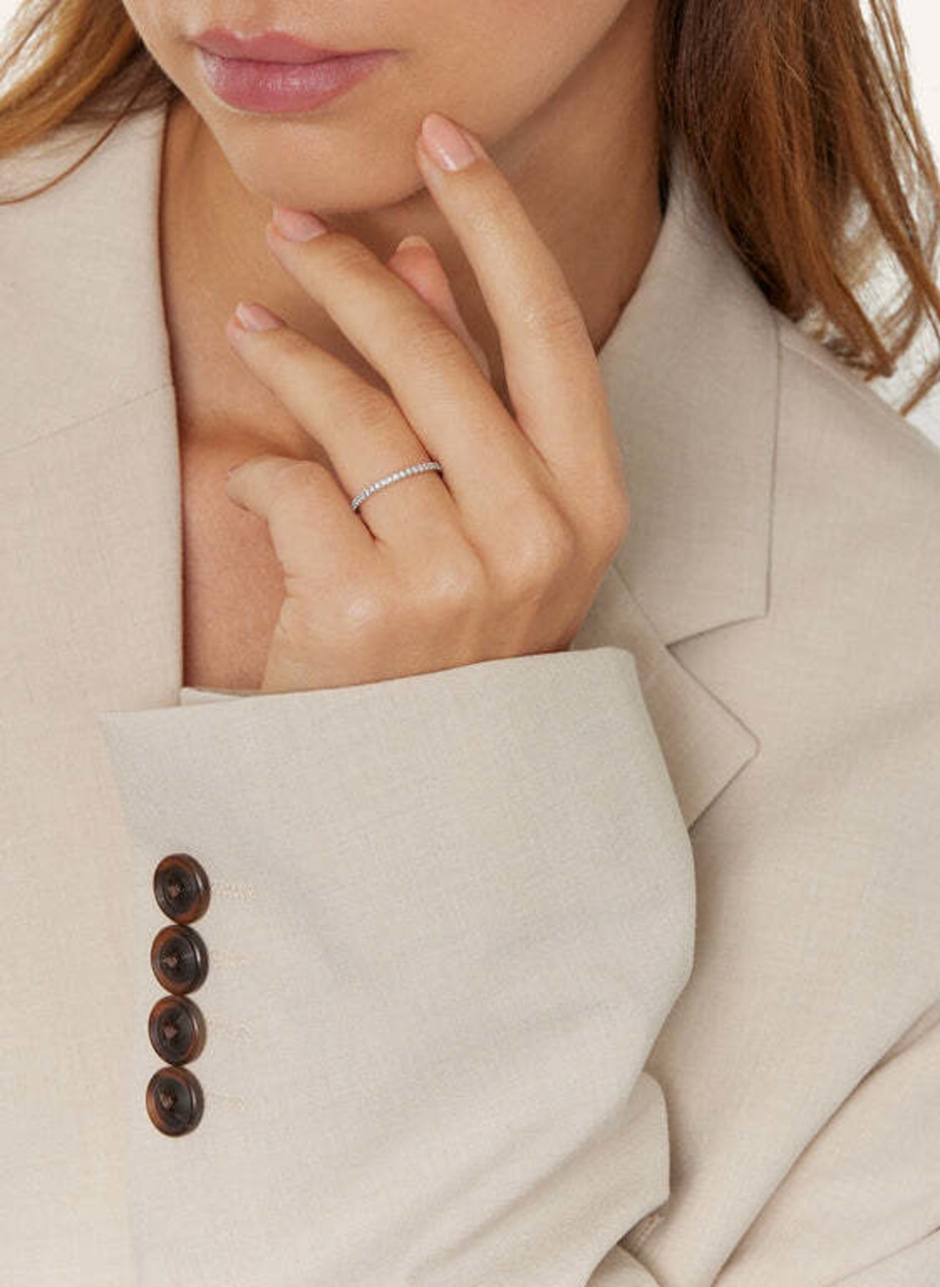 VEYNOU Ring MARA aus 18 Karat Weißgold und 0,10ct. Diamanten: WEISSGOLD