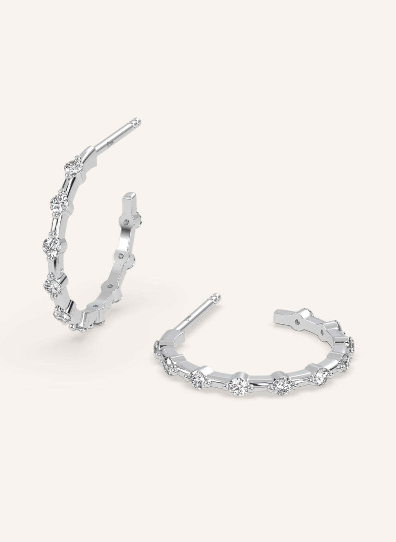 VEYNOU Creolen DAISY aus 14 Karat Weißgold und 0,40ct. Lab-Grown Diamanten: WEISSGOLD