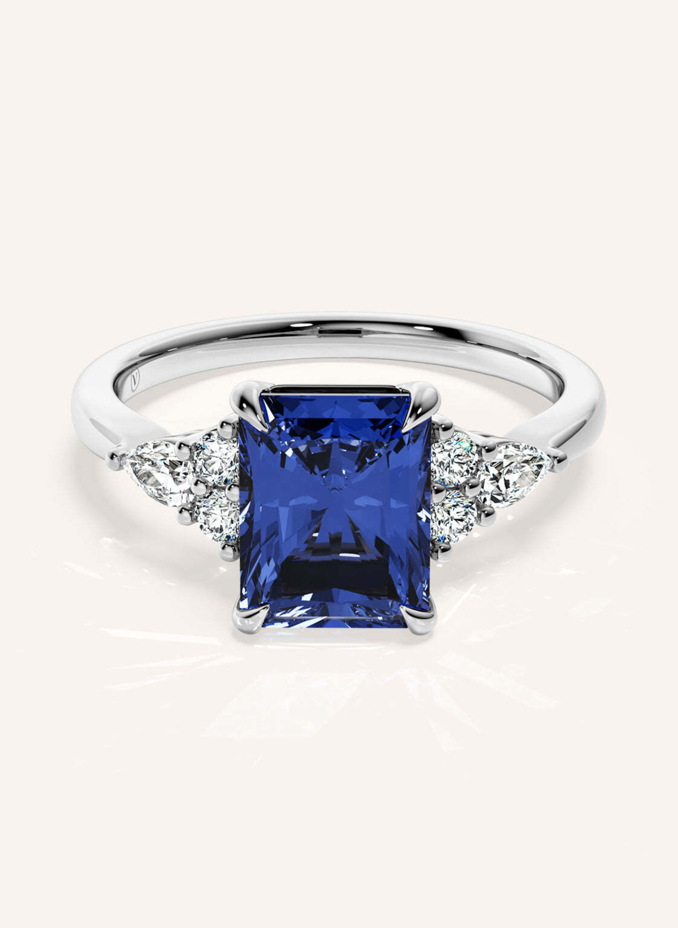 VEYNOU Ring AVA aus 14 Karat Weißgold und 2,0ct. Saphir und Lab-Grown Diamanten: WEISSGOLD