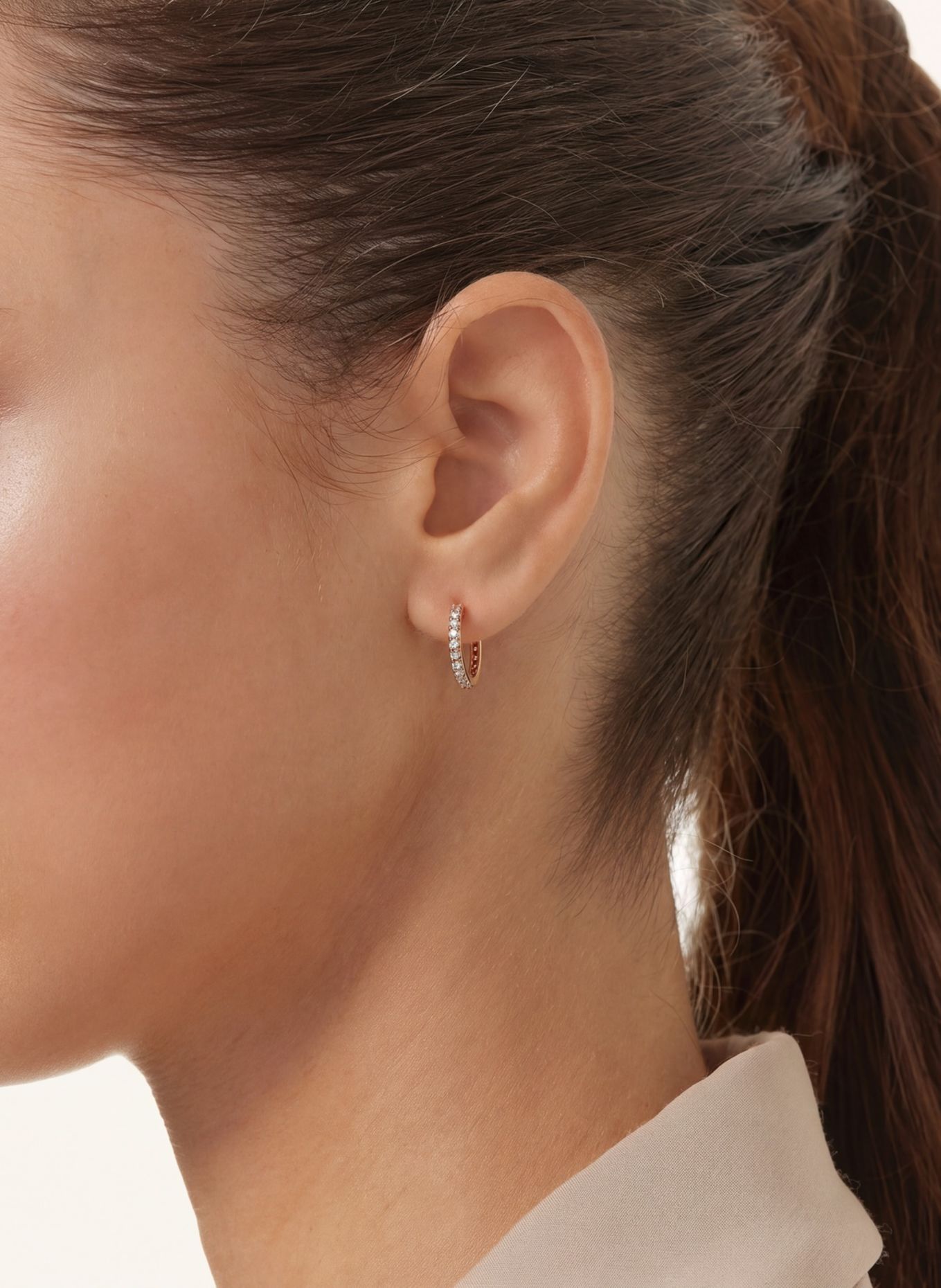 VEYNOU HUGGIES hoop earrings made of 14-karat rose gold and 0.52 ct. lab-grown diamonds: ROSE GOLD