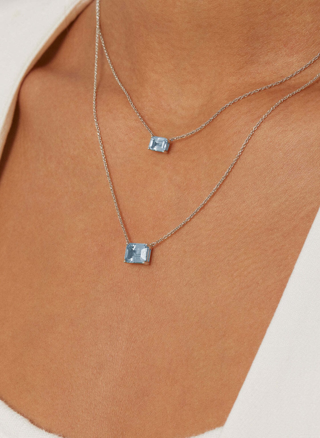 VEYNOU Halskette SORA aus 14 Karat Weißgold und 1.00ct. lab-grown Aquamarin: WEISSGOLD