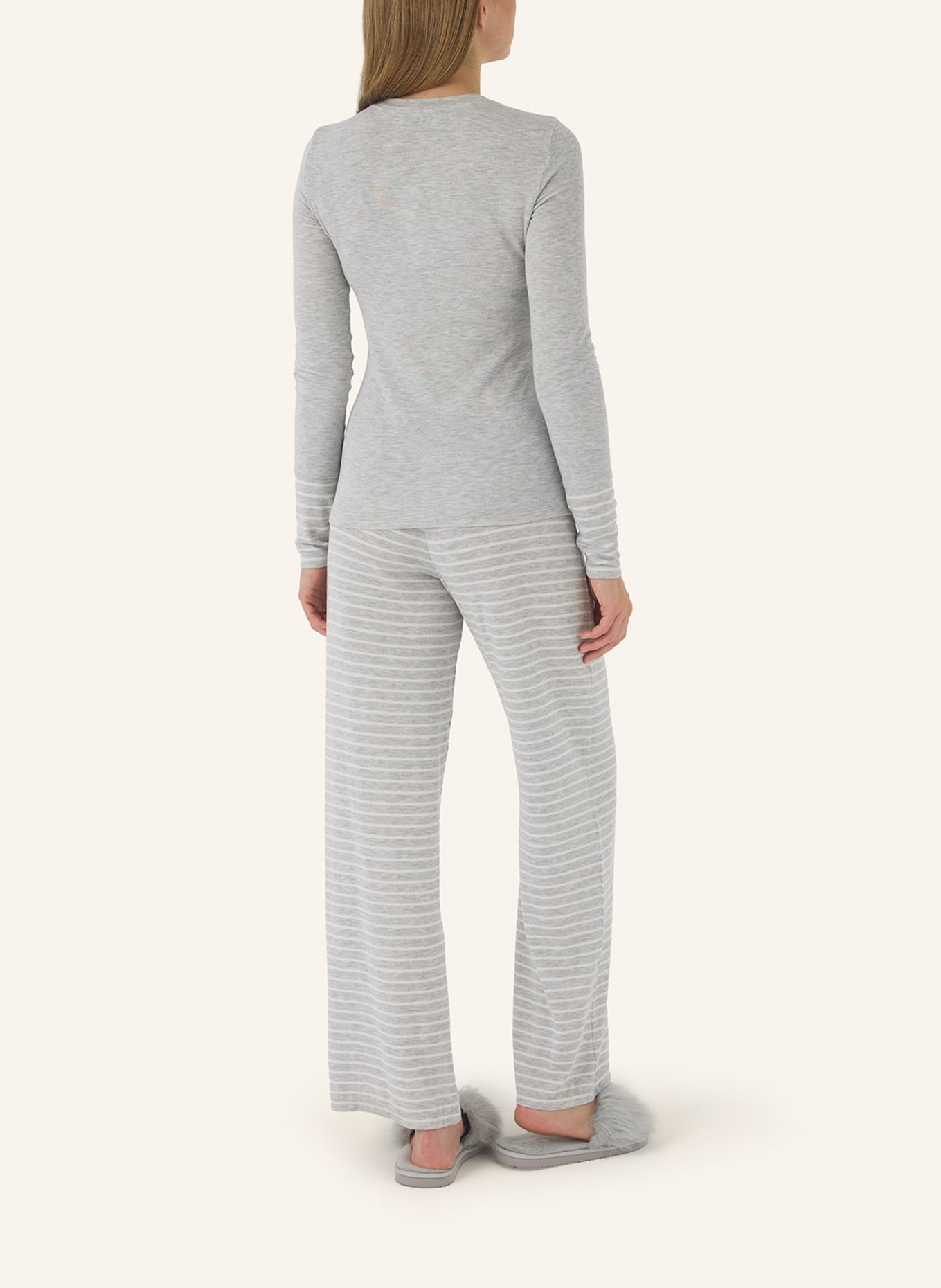 yellamaris Schlafanzug: HELLGRAU/ GRAU