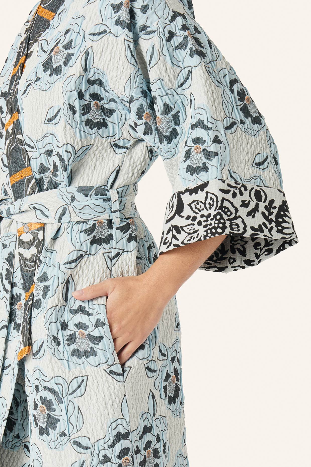 yellamaris Kimono: HELLBLAU/ BLAU