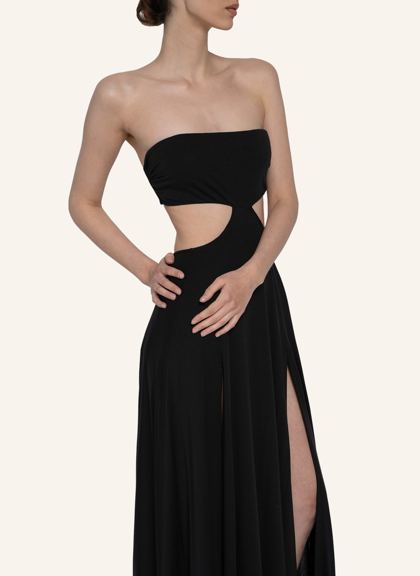 Helene Galwas Kleid mit Cut Out GLORIA: SCHWARZ