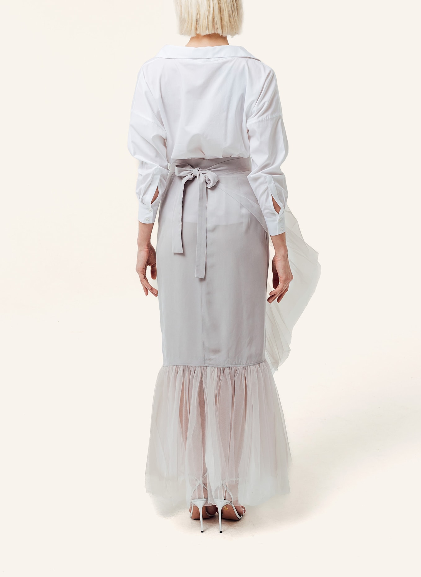 Helene Galwas Wickelrock mit Volant aus Tüll BERTARE: GRAU