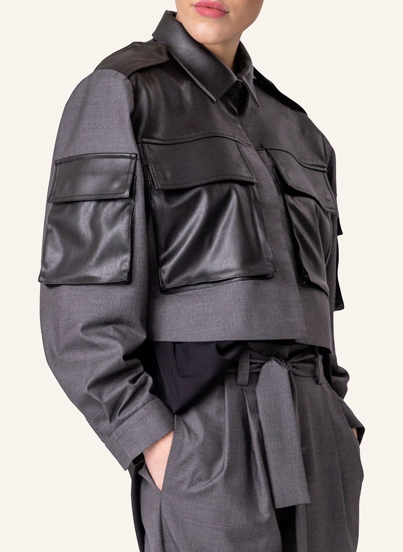 Helene Galwas Kurzjacke mit geradem Schnitt JORINDE: GRAU