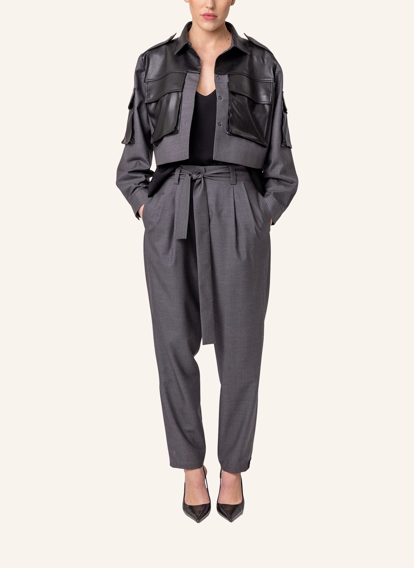 Helene Galwas Kurzjacke mit geradem Schnitt JORINDE: GRAU